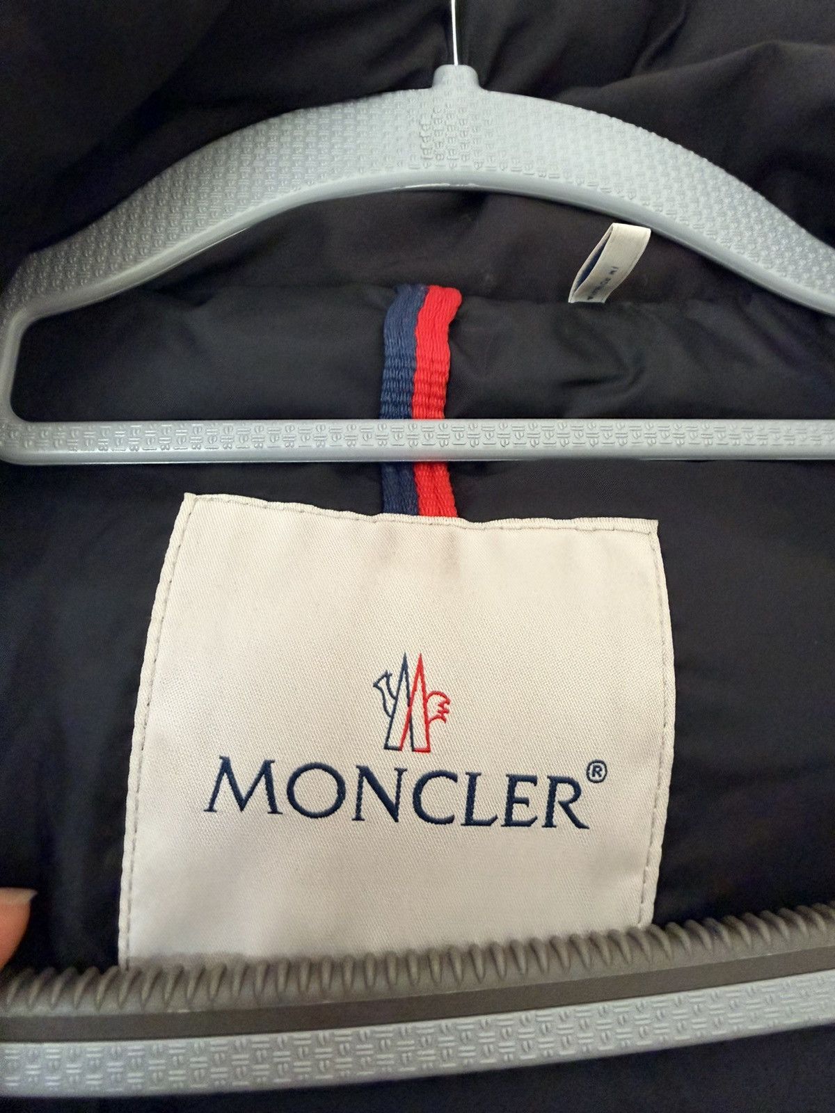 Moncler Moncler Charnier Down Parka Jacket Black Logo Arm Size L Size US L / EU 52-54 / 3 - 2 Thumbnail