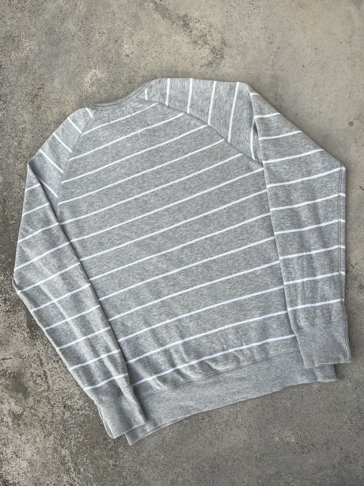 Fred Perry × Vintage Fred Perry Small Logo Stripes Sweatshirt Size US L / EU 52-54 / 3 - 4 Thumbnail