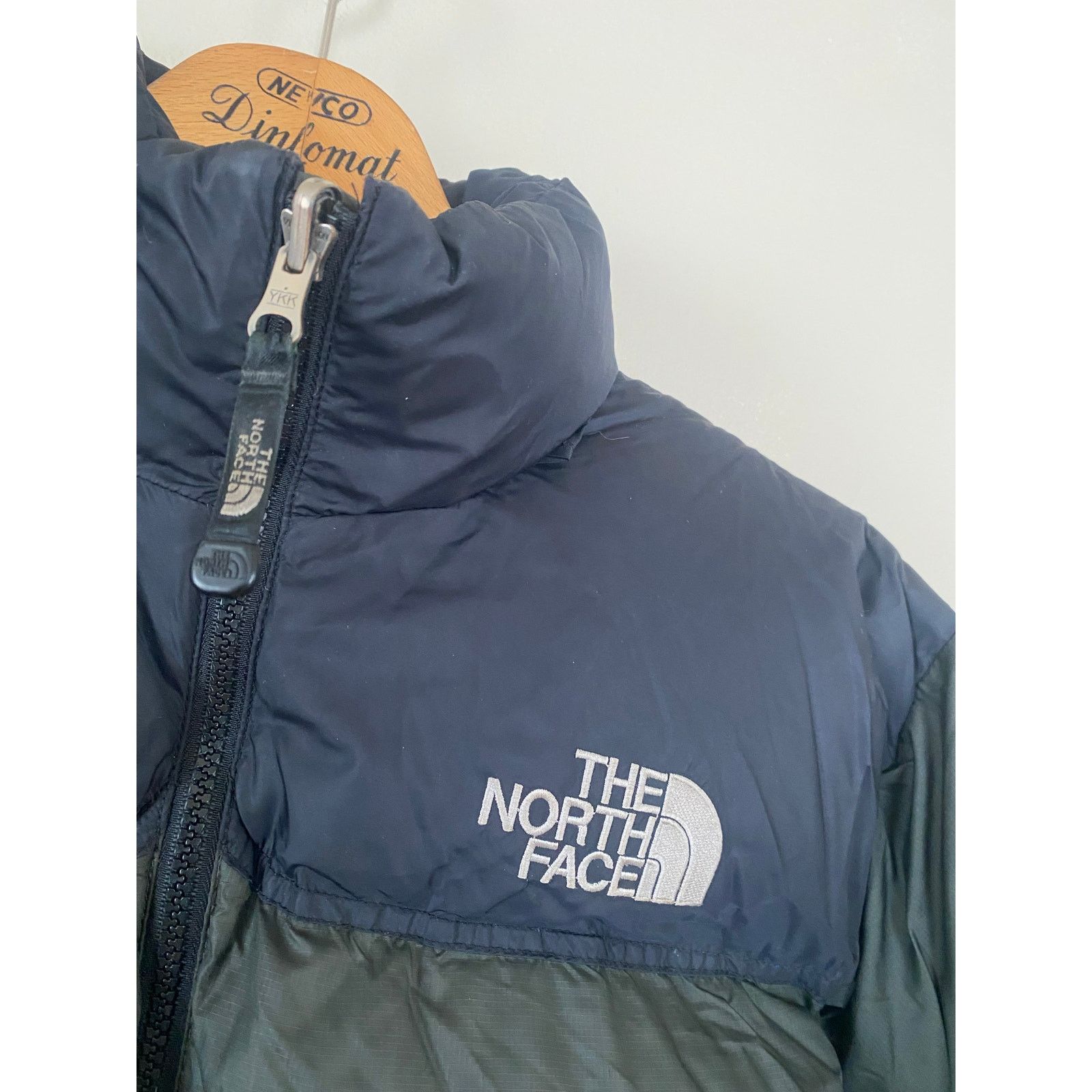 The North Face The North Face TNF 700 Nuptse Black Green Down Puffer M Size US M / EU 48-50 / 2 - 2 Thumbnail