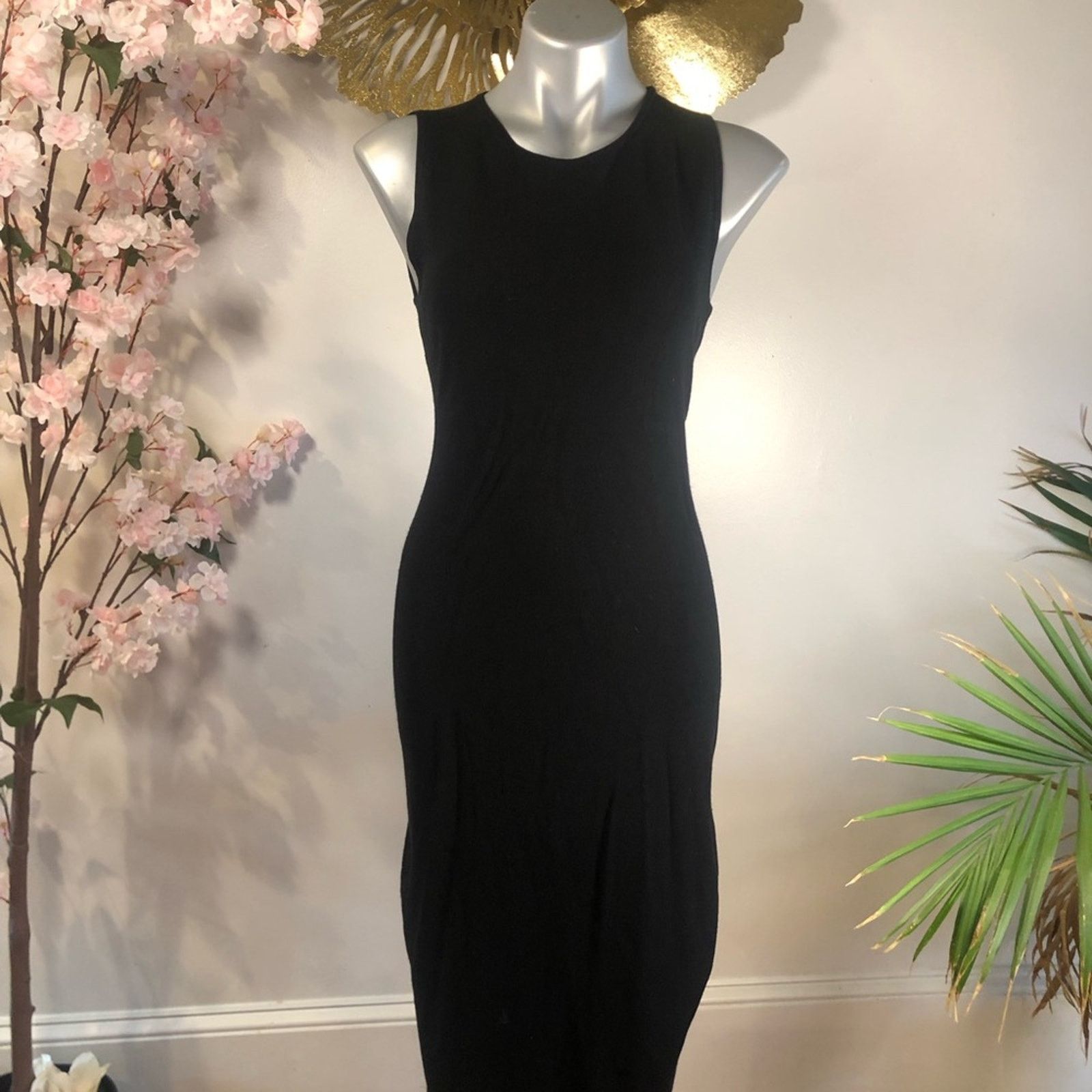 Theory Dress Maxi Theory open circle back. Sleek black size Large Size L / US 10 / IT 46 - 2 Thumbnail