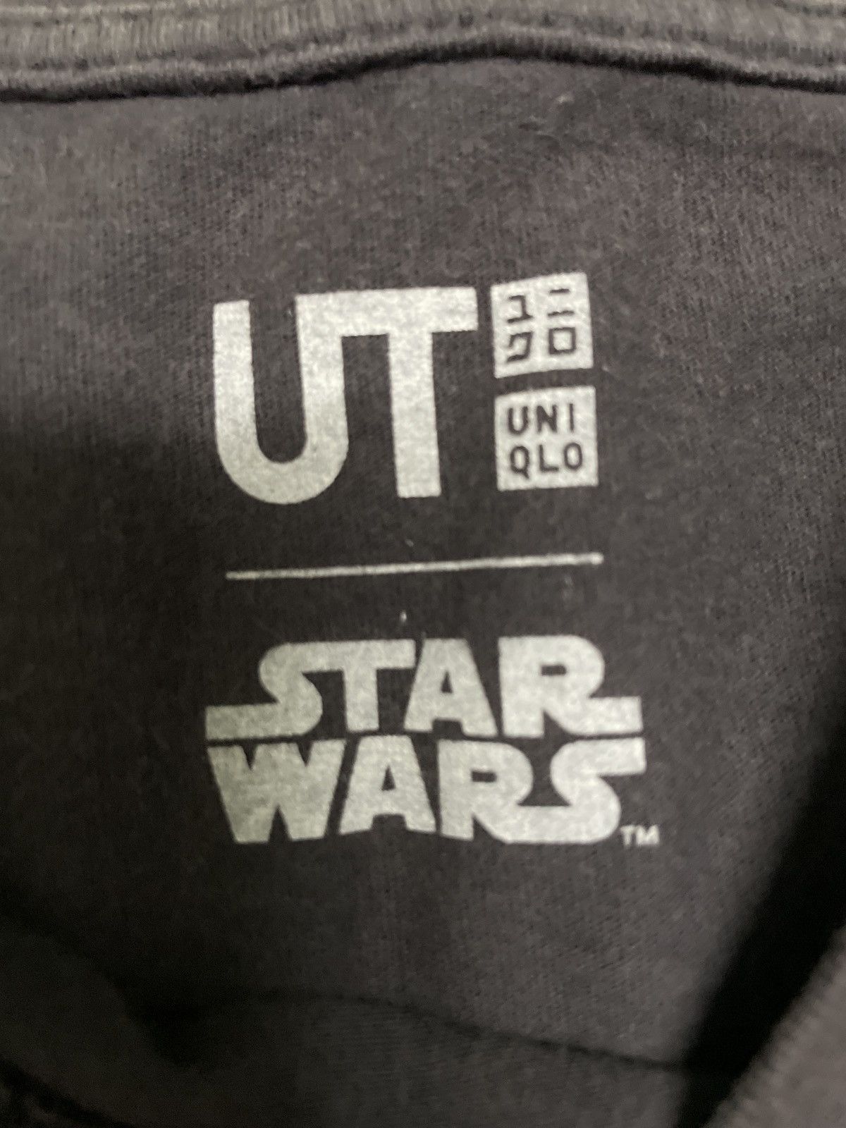 Uniqlo STARWARS Size L / US 10 / IT 46 - 1 Thumbnail