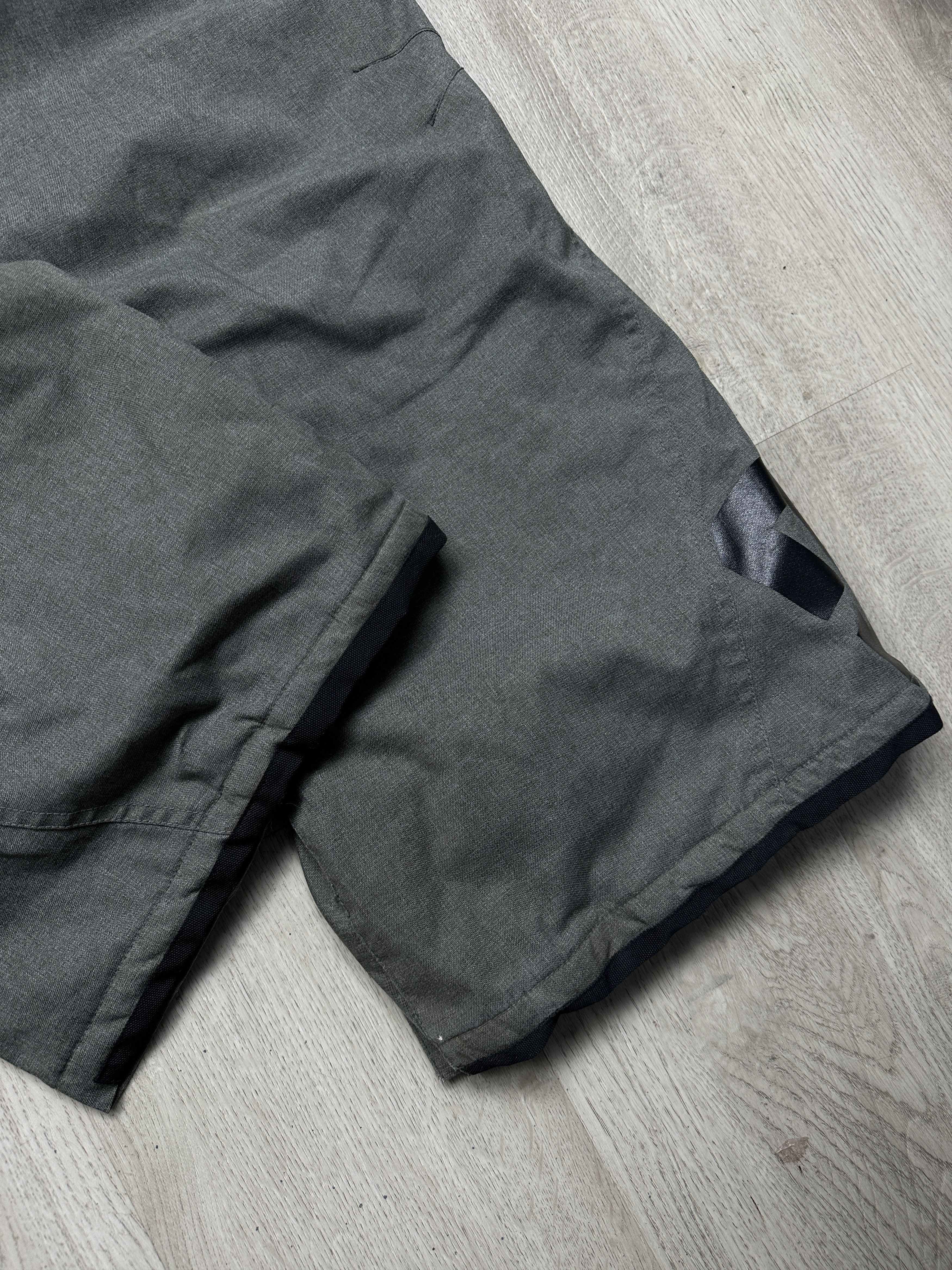 DC DC Shoes Mens Snowboard Ski Pants Overall Size US 36 / EU 52 - 8 Thumbnail