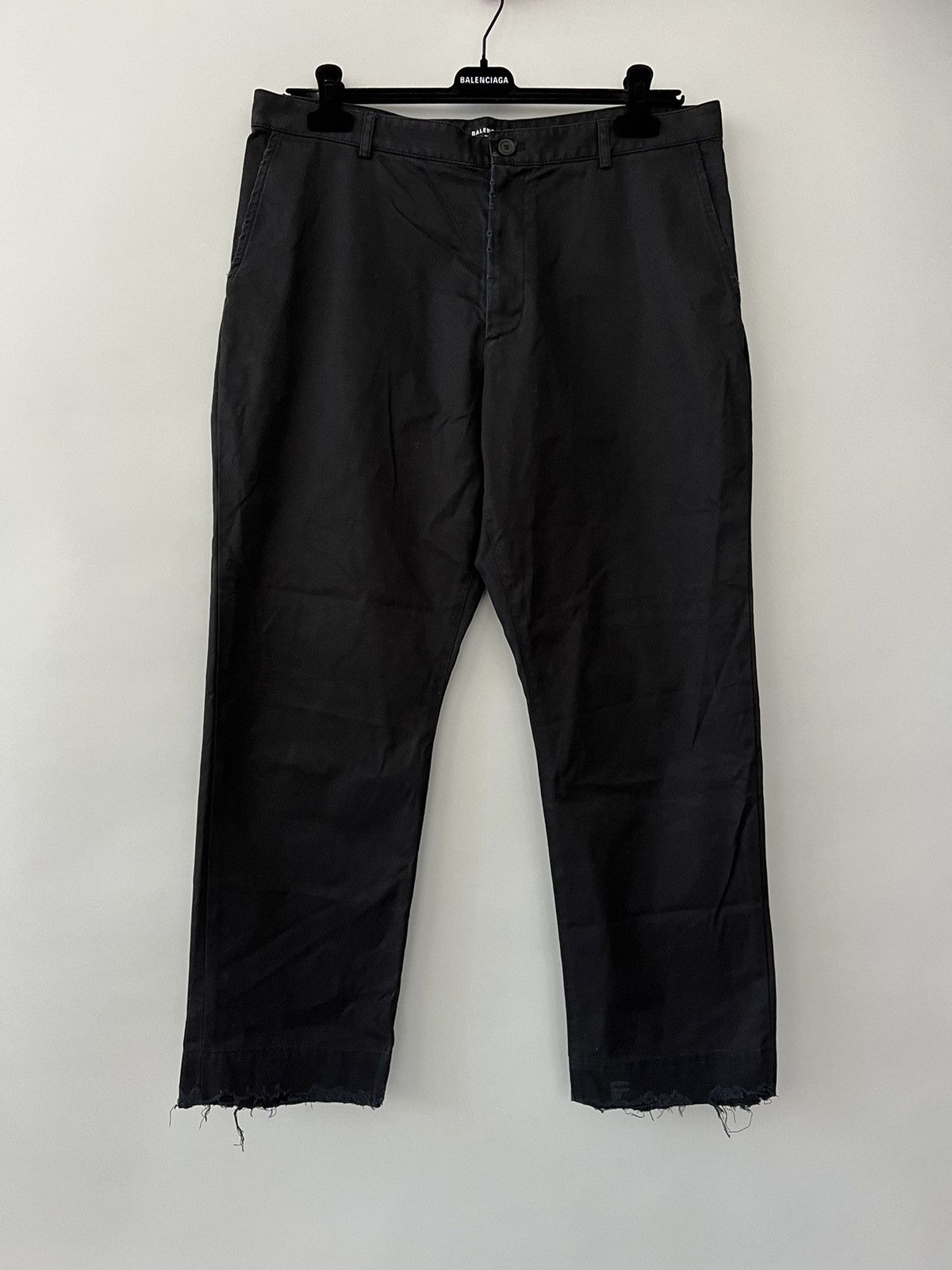 Balenciaga Balenciaga Distressed Cropped Pants Size US 36 / EU 52 - 1 Thumbnail
