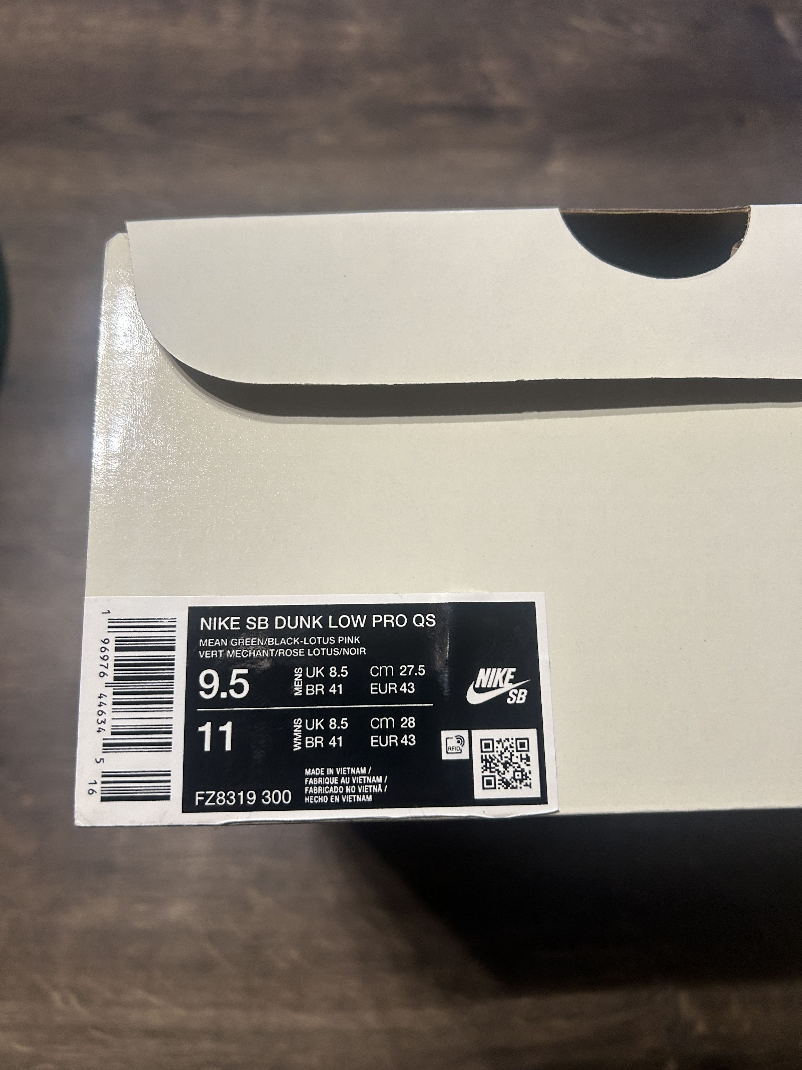 Nike Nike SB Dunk Low The Powerpuff Girls Buttercup Size US 9.5 / EU 42-43 - 7 Thumbnail