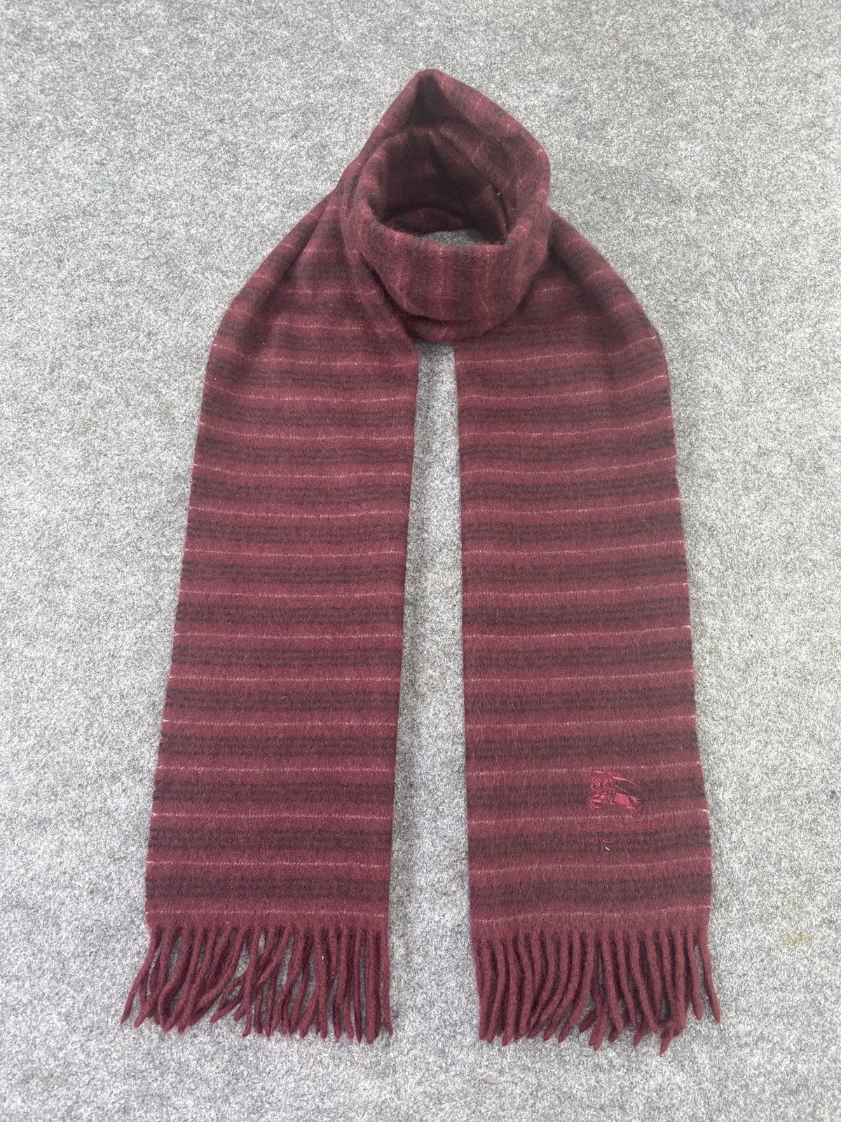 VINTAGE BURBERRY Scarf / Muffler / Neckwear -T1033