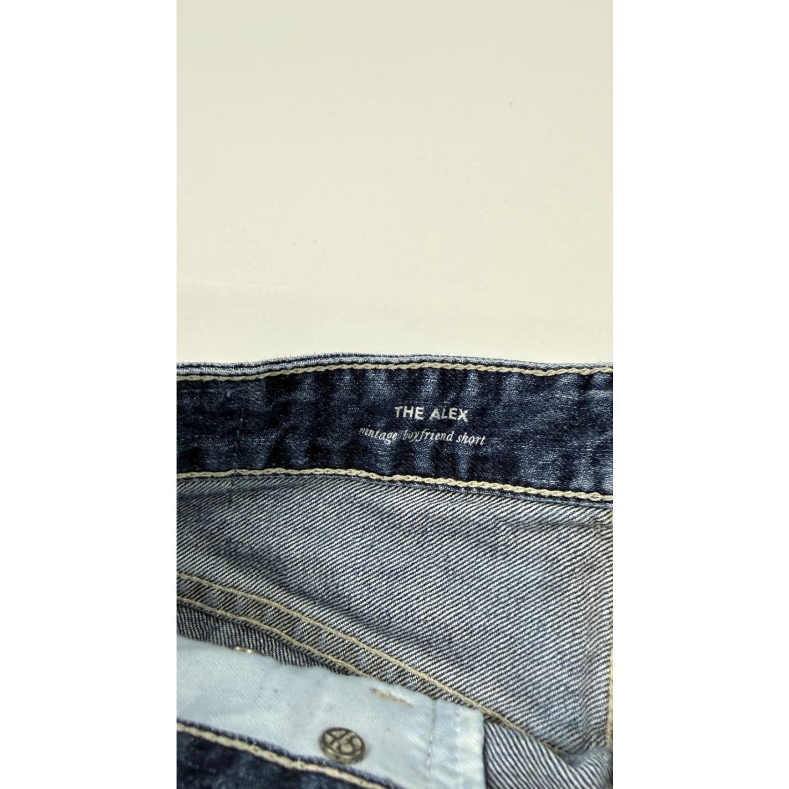 AG Jeans VINTAGE AG Jeans The Alex Boyfriend Distressed Denim Shorts 26R Womens Blue 5 in Inseam Relaxed 100% Cotton Casual Girls/Women (if applicable) Size 26" / US 2 / IT 38 - 5 Thumbnail