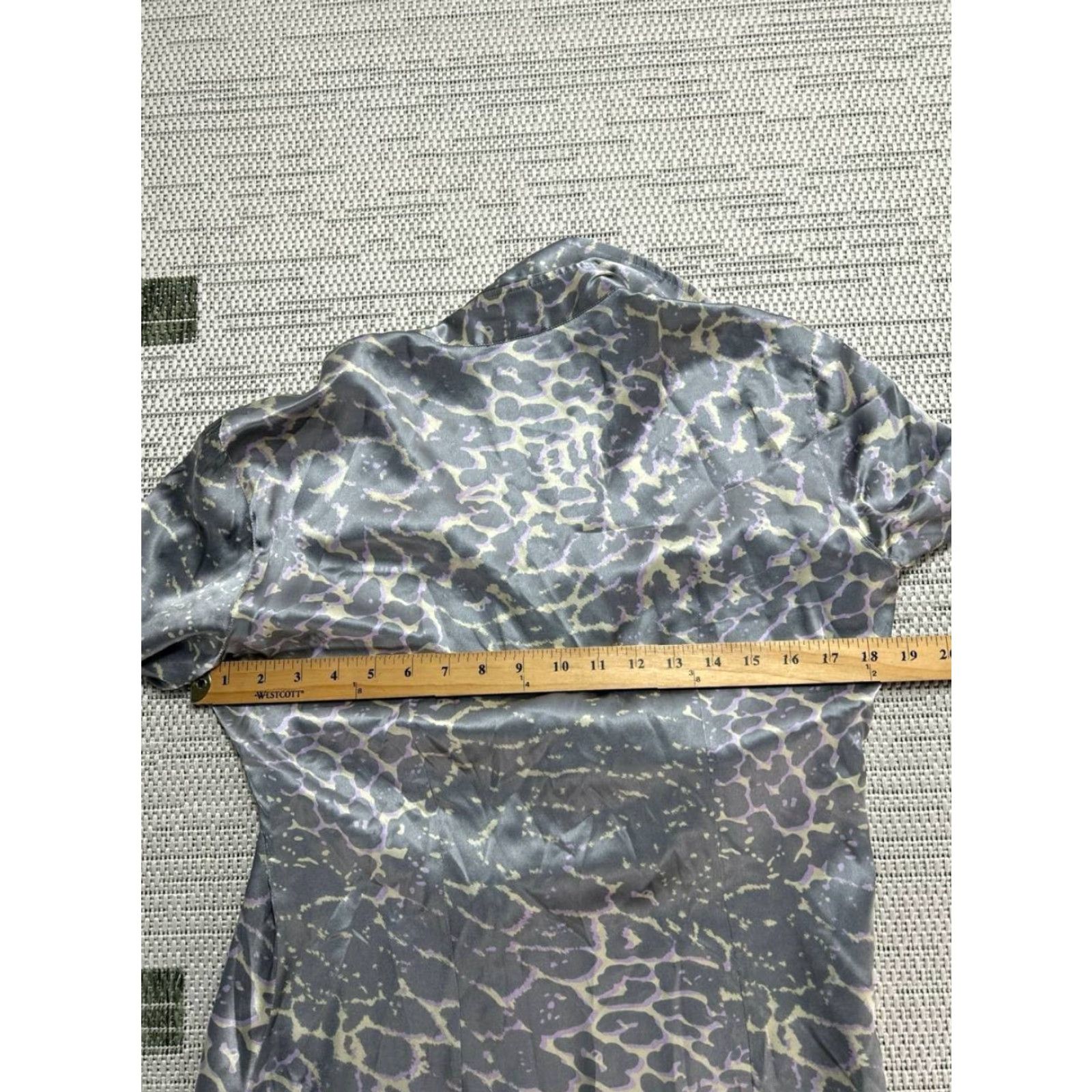 Giorgio Armani Giorgio Armani Blouse Womens 46 Gray Silk Animal Print Casual Size L / US 10 / IT 46 - 5 Thumbnail