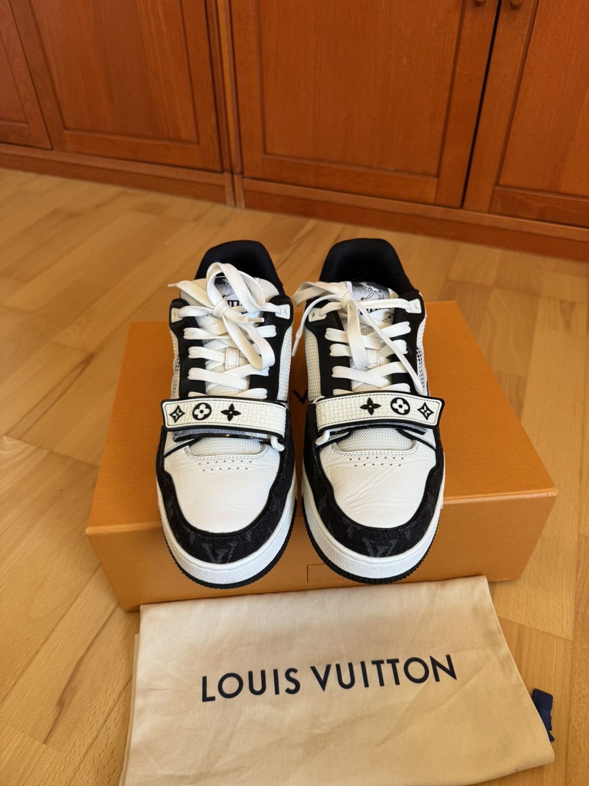 Louis Vuitton Louis Vuitton LV Trainer Velcro Strap Black Denim Size US 7.5 / EU 40-41 - 7 Thumbnail