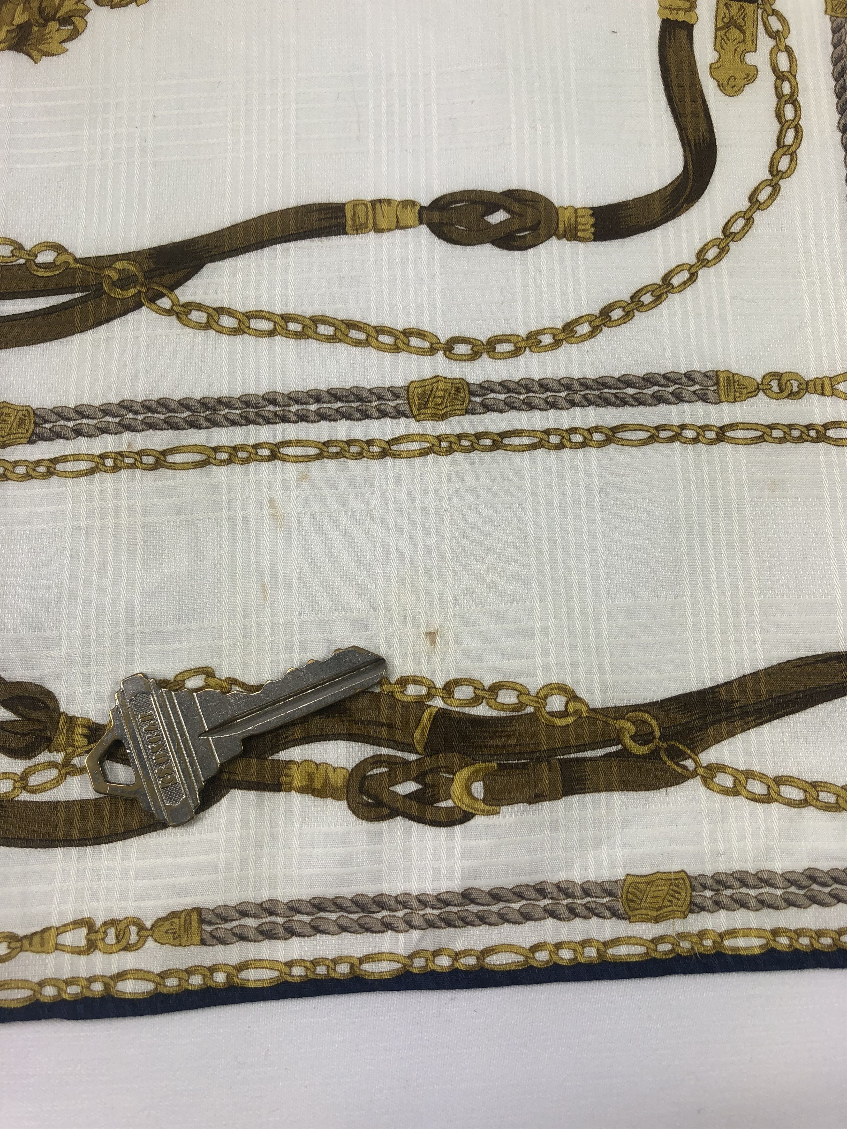 Burberry Burberrys Handkerchief / Bandana / Neckerchief / Headscarf Size ONE SIZE - 6 Thumbnail