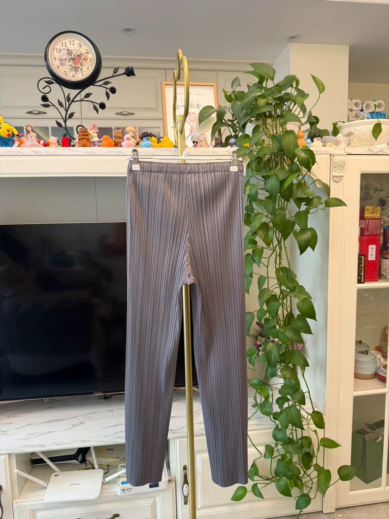 Issey Miyake Issey Miyake size:3 Grey pleated pants Size 42" / US 20 - 6 Thumbnail
