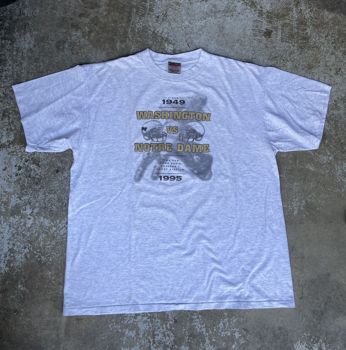 NCAA Vintage 1995 Washington Huskies Vs Notre Dame Shirt Size US XL / EU 56 / 4 - 3 Thumbnail
