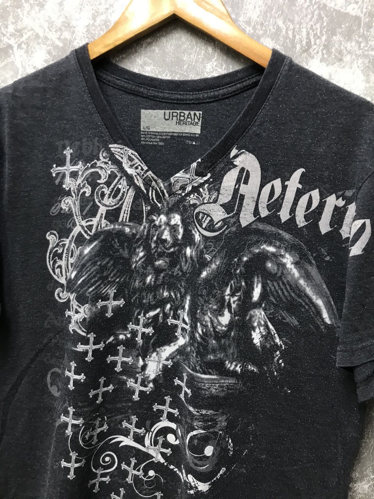 Urban Heritage Urban Heritage Lion Wing Cross Y2K Graphic Tee Size US L / EU 52-54 / 3 - 4 Thumbnail