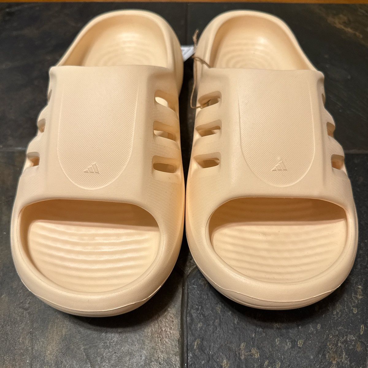 Adidas adifom IIInfinity slides warm vanilla adiFOM IIInfinity Slide \ main image 3