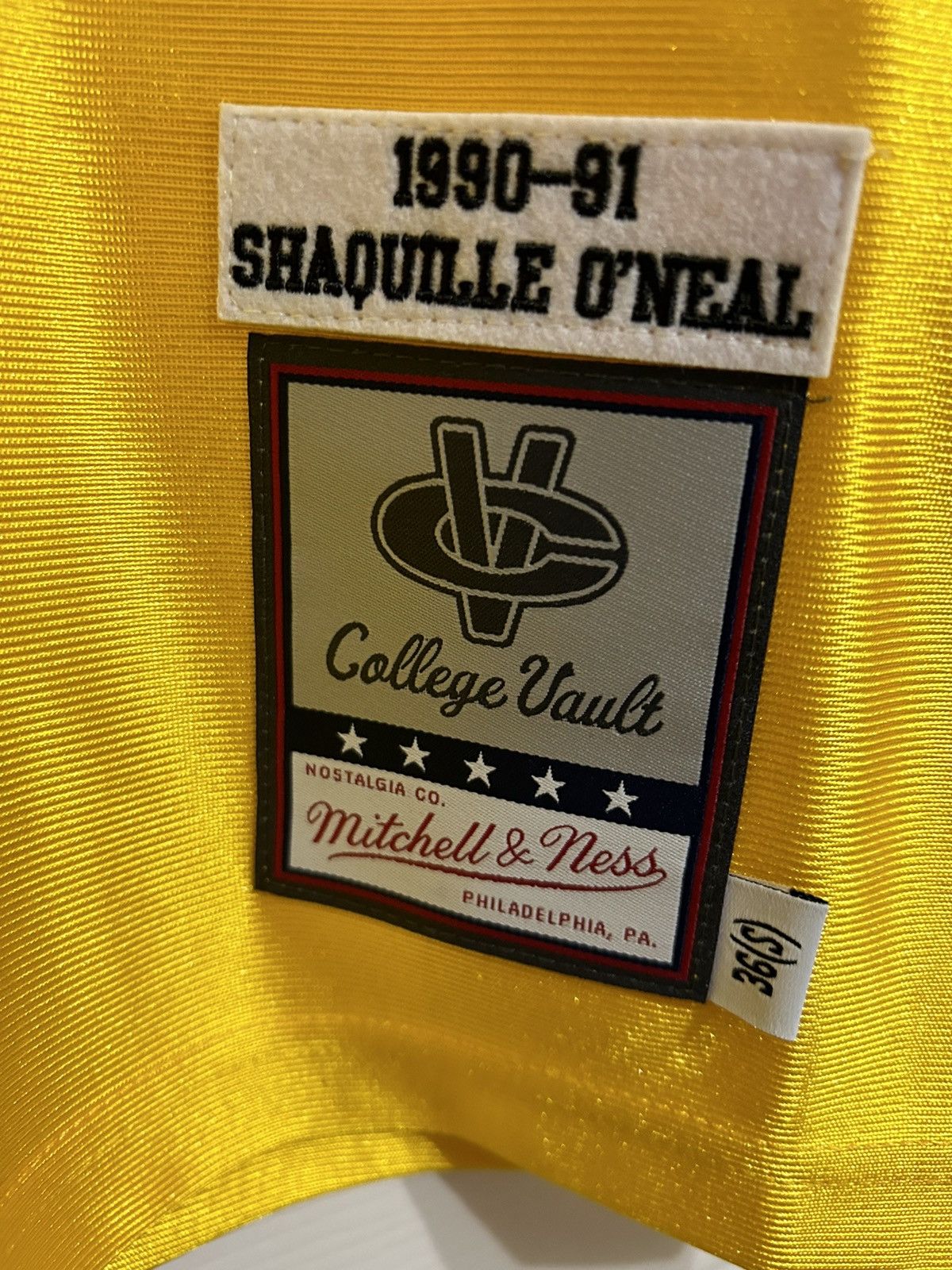 Mitchell & Ness Shaquille O’Neal LSU Authentic Mitchell & Ness Jersey! Size US S / EU 44-46 / 1 - 3 Thumbnail