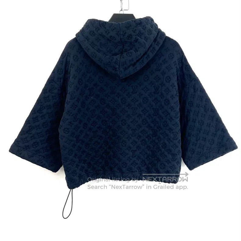 Louis Vuitton Louis Vuitton Navy embossed dark print full-print sweatshi Size XS / US 0-2 / IT 36-38 - 2 Thumbnail