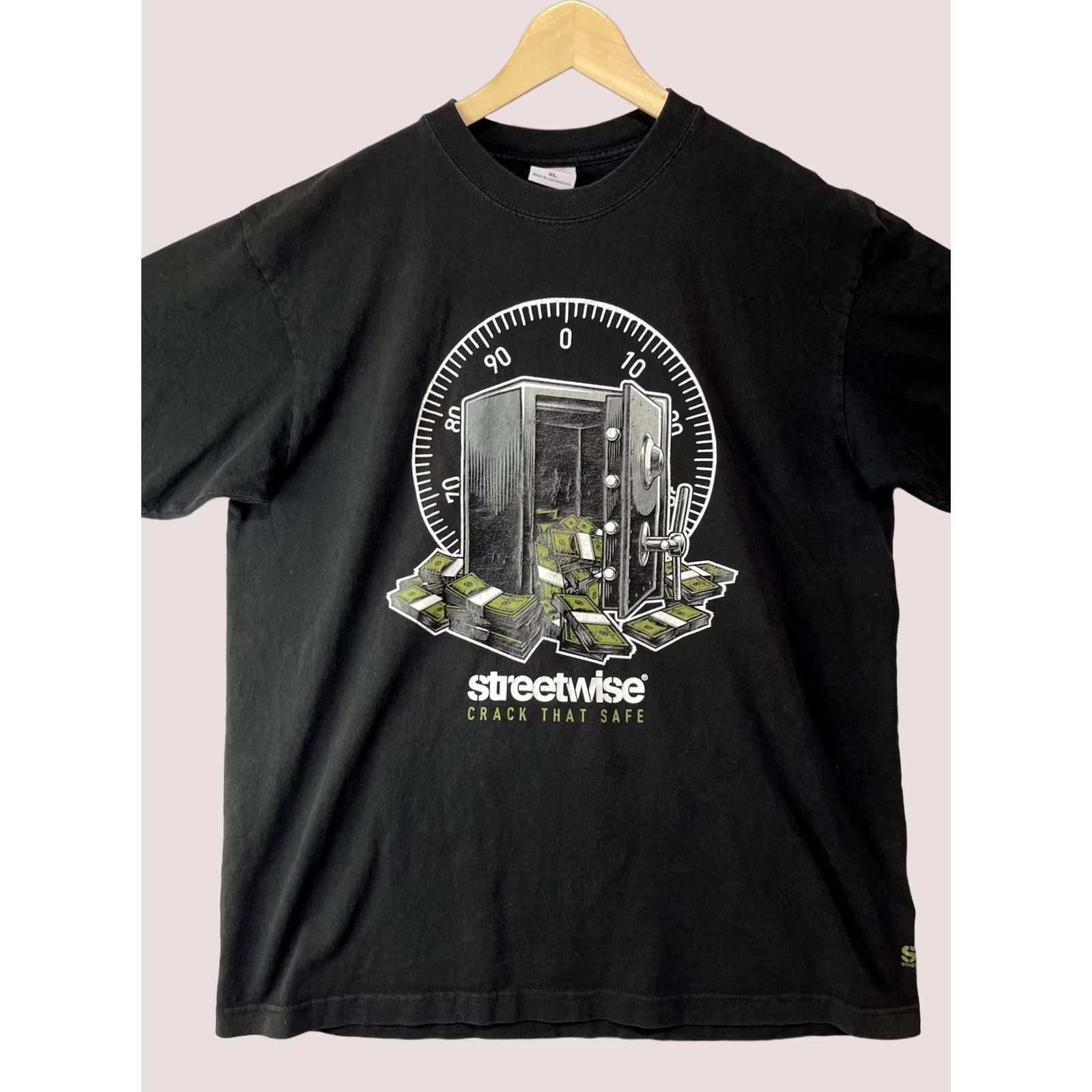 Vintage Streetwise Shirt Mens XL Black Streetwear T-Shirt Logo City Graphic Print Crew Neck Short Sleeve Adults Medium? Size US XL / EU 56 / 4 - 1 Thumbnail