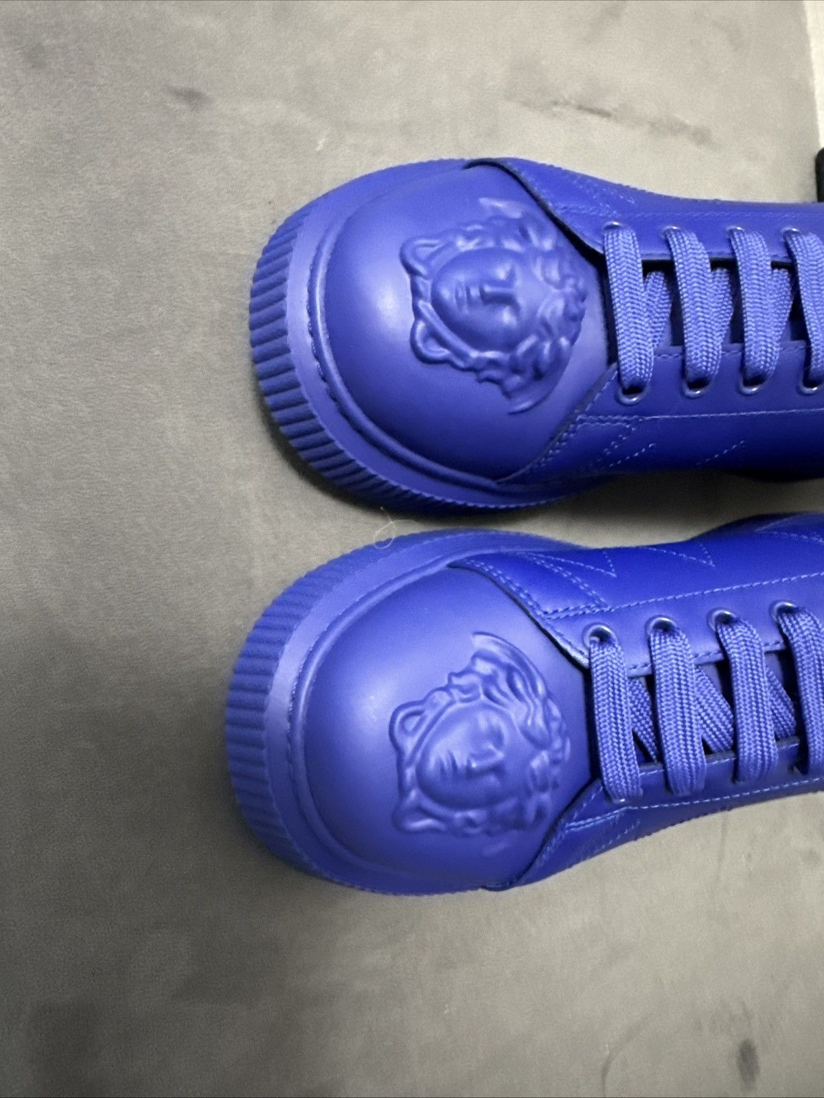 Versace Versace Medusa Head Royal Blue Leather Sneakers Sz 39 unisex Size US 6 / EU 39 - 3 Thumbnail