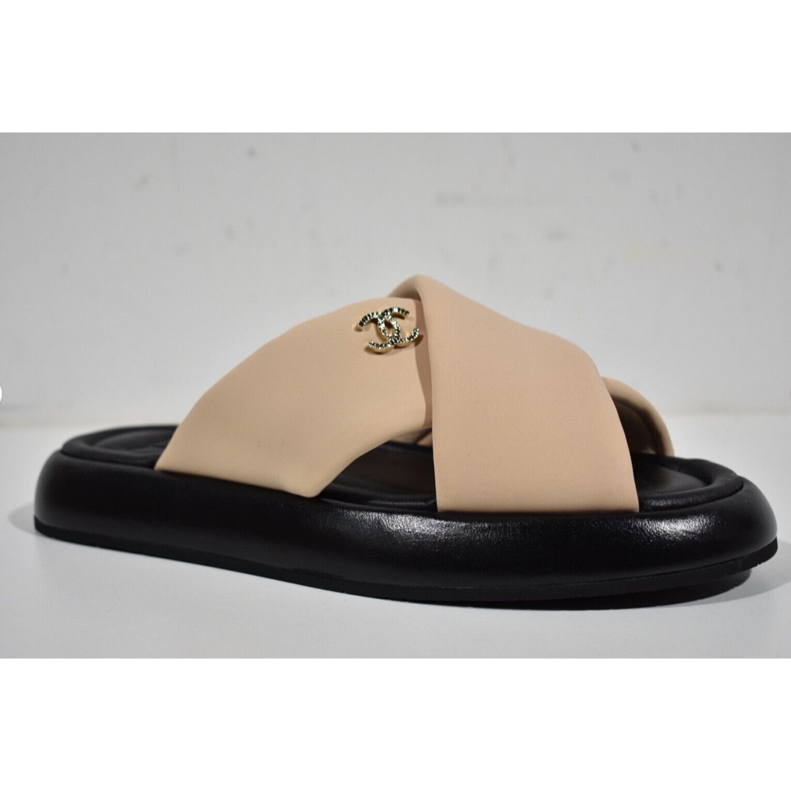 Chanel Chanel Beige Black Fabric Criss Cross Puffy CC Logo Slide Size US 12 / IT 42 - 4 Thumbnail