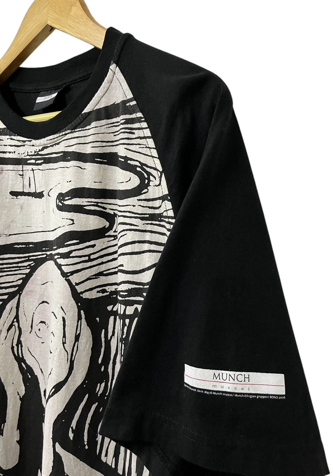 Vintage VINTAGE EDVARD MUNCH THE SCREAM MUSEUM AOP ART TSHIRT Size US XL / EU 56 / 4 - 6 Thumbnail