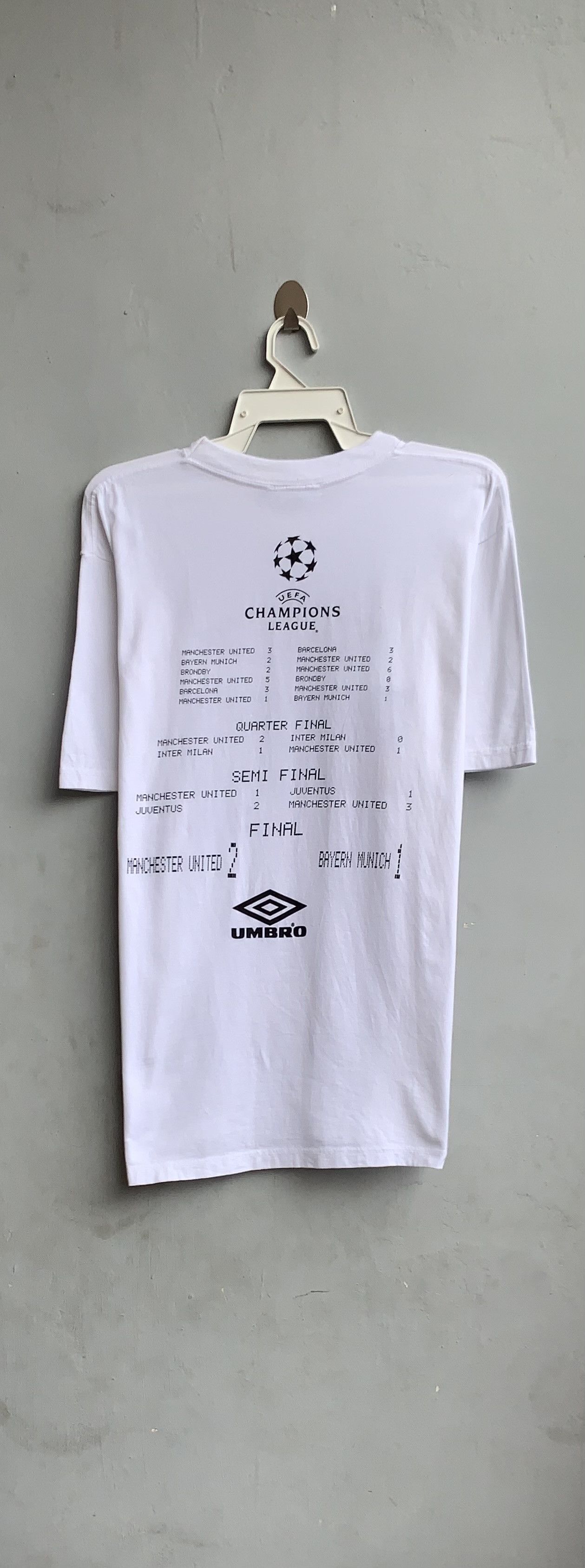 Umbro Manchester United Vs Bayern Munich Umbro Shirt Size US L / EU 52-54 / 3 - 2 Thumbnail