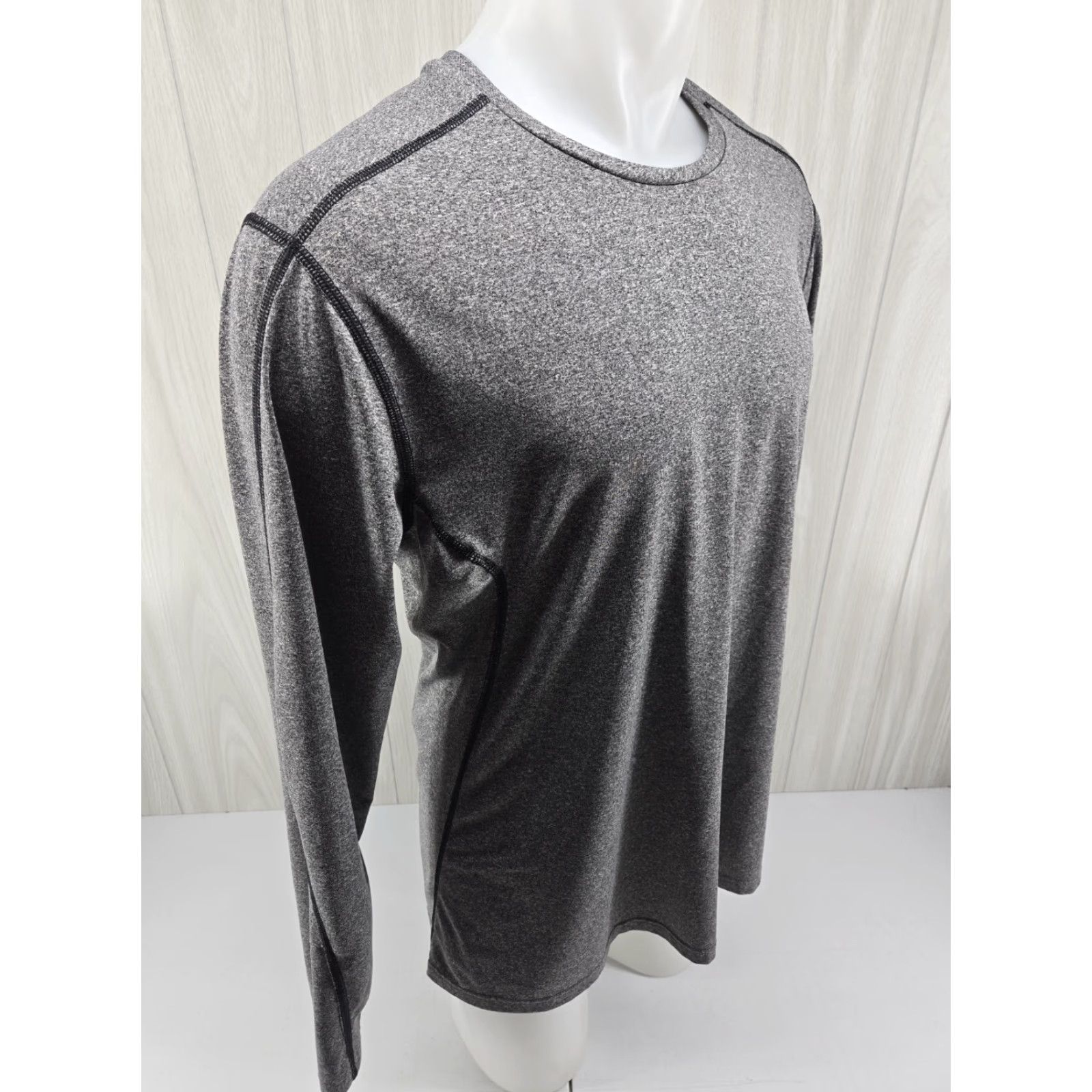 Adidas Adidas Techfit Shirt Men XL Gray Long Sleeve Performance Stretch Climalite Size US XL / EU 56 / 4 - 7 Thumbnail