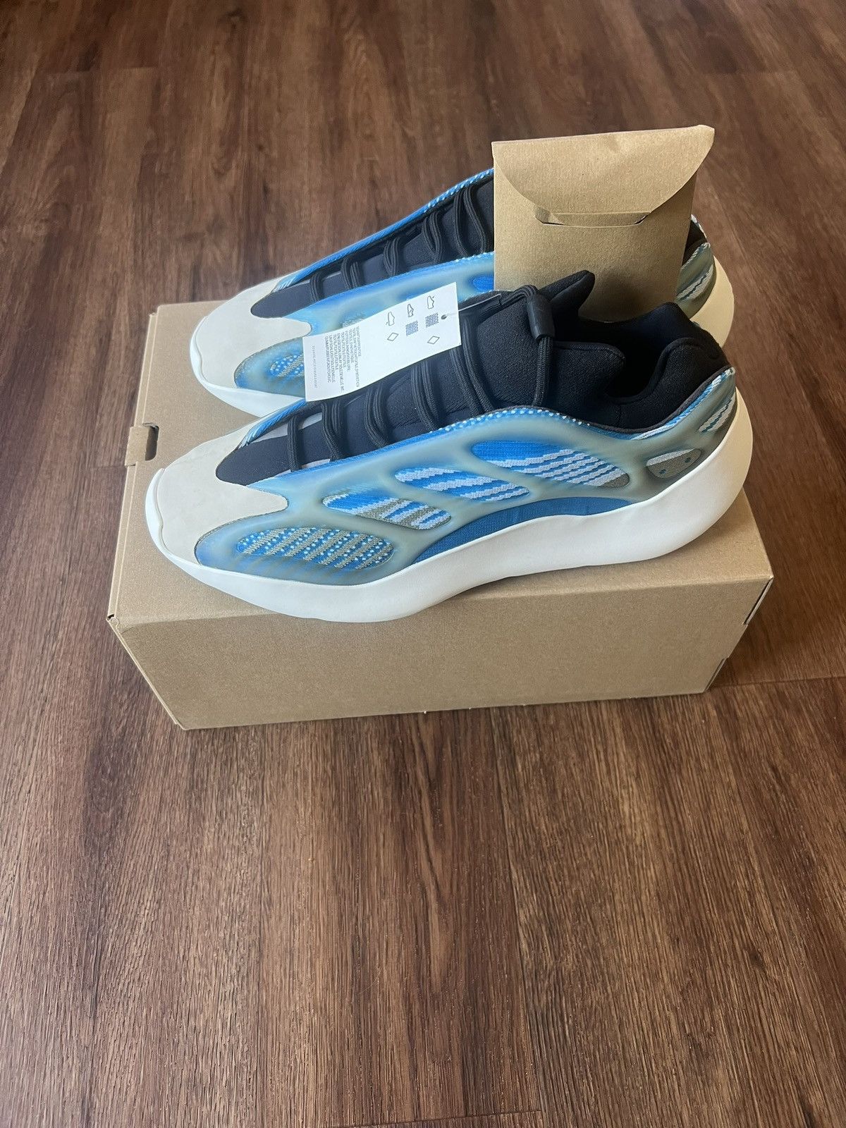 Adidas Men’s Adidas Yeezy 700v3 Arzare Blue and White. Size US 11 / EU 44 - 8 Thumbnail