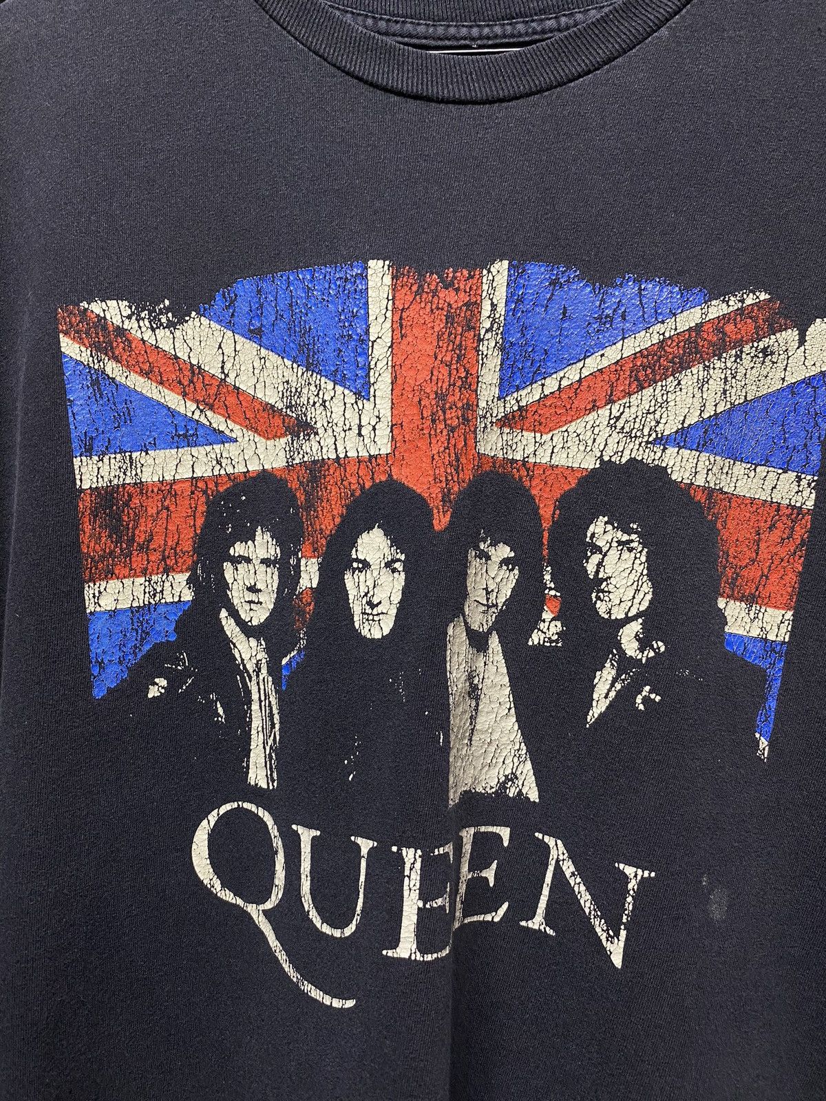 Band Tees × Vintage Vintage 00’ Queen Band T-Shirt Adult Size Large Size US L / EU 52-54 / 3 - 2 Thumbnail