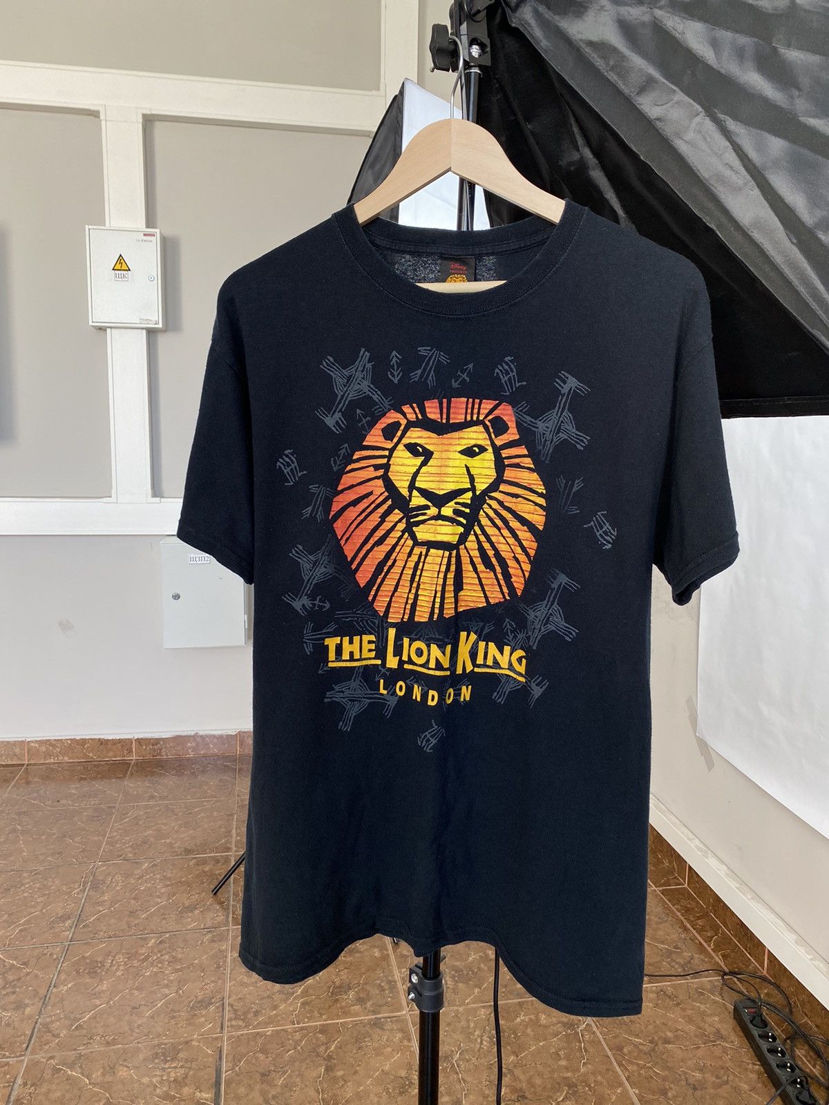 Band Tees 🇺🇸 Vintage Y2K The Lion King Movie T-Shirt Rare Retro Size US M / EU 48-50 / 2 - 1 Thumbnail