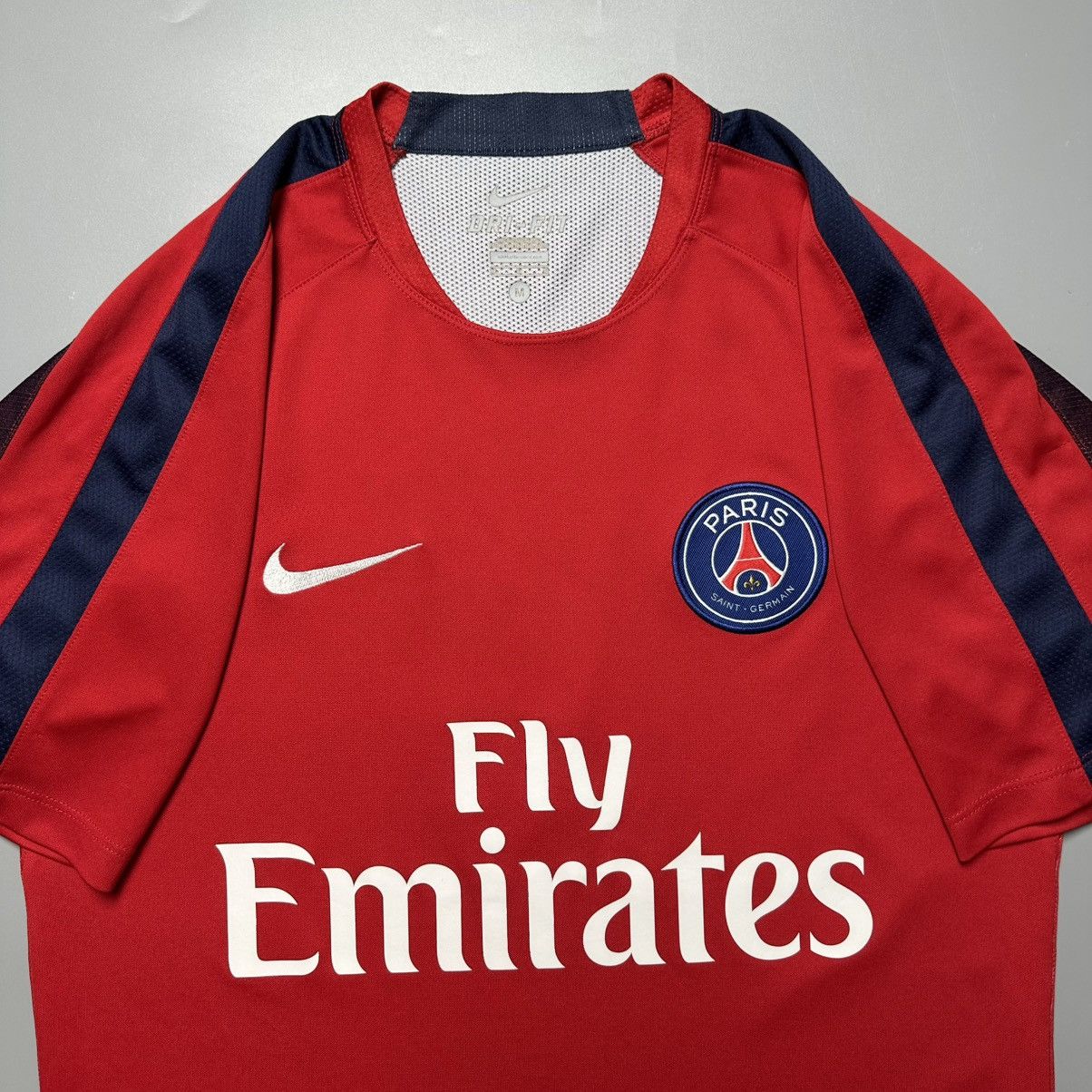Vintage PSG NIKE 2015/2016 FOOTBALL SOCCER TRAINING JERSEY Size US M / EU 48-50 / 2 - 3 Thumbnail