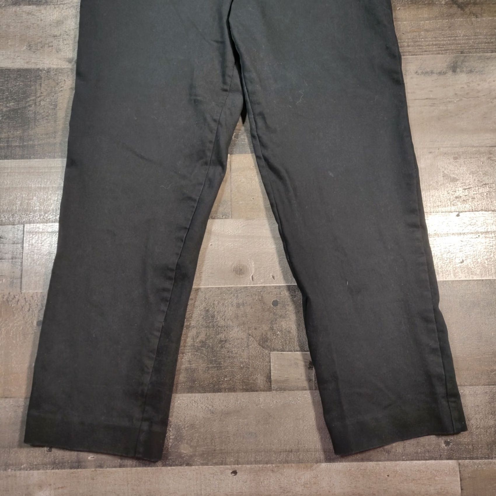 Forever 21 FOREVER 21 Pants Womens M Black Chino Mid Rise Straight Crop Flat Front Size 32" / US 10 / IT 46 - 5 Thumbnail