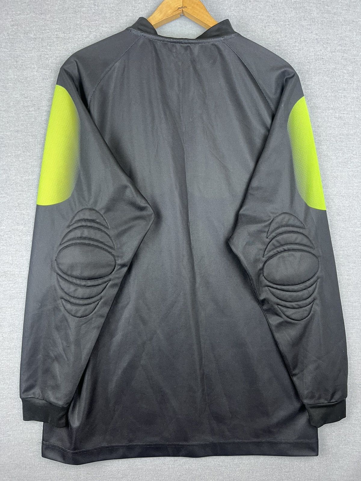 Puma VINTAGE PUMA GOALKEEPER FOOTBALL SHIRT JERSEY SIZE Large L Size US L / EU 52-54 / 3 - 4 Thumbnail