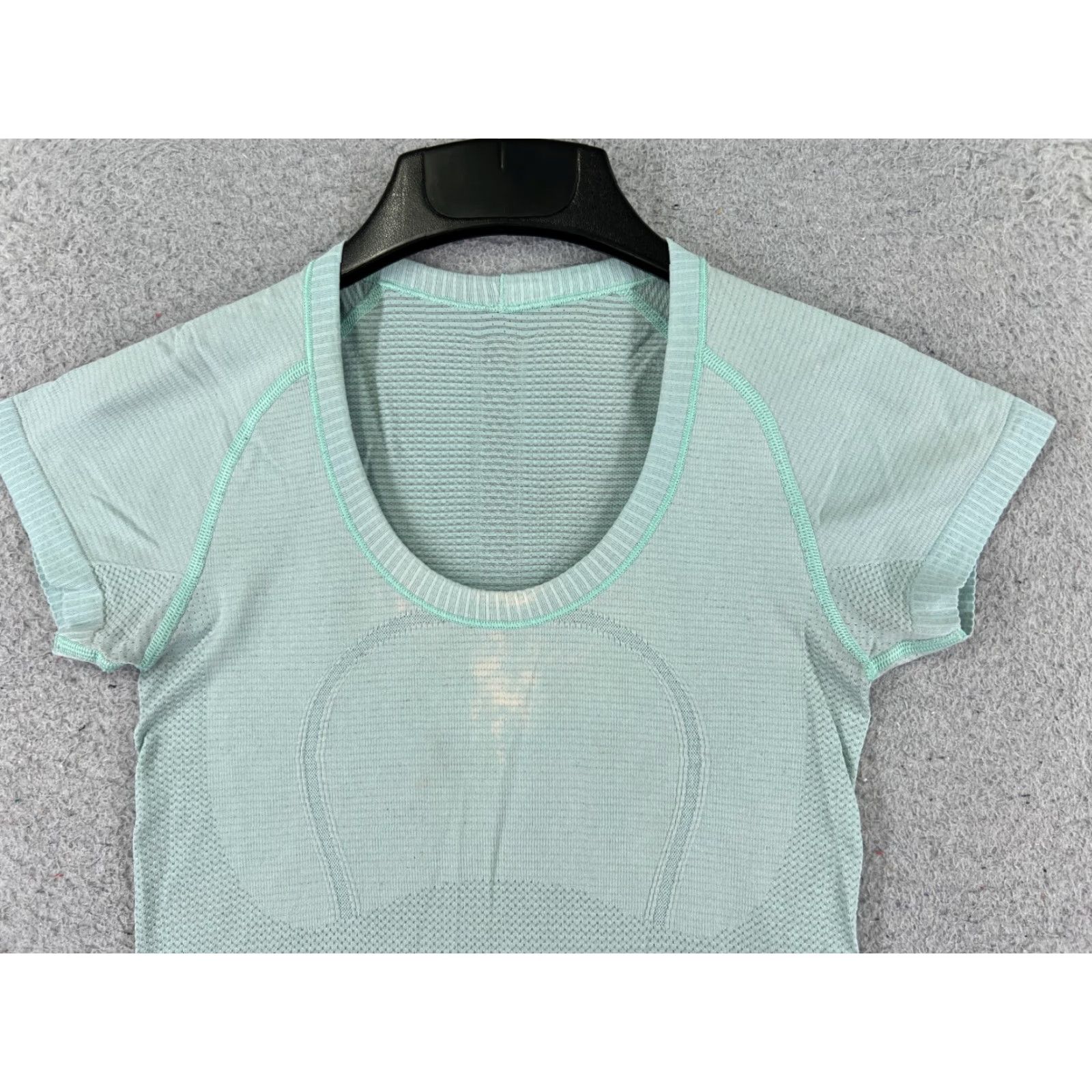 Lululemon Lululemon Shirt Women 4 Blue Swiftly Tech Running Gym Scoop Neck T-Shirt READ Size S / US 4 / IT 40 - 4 Thumbnail
