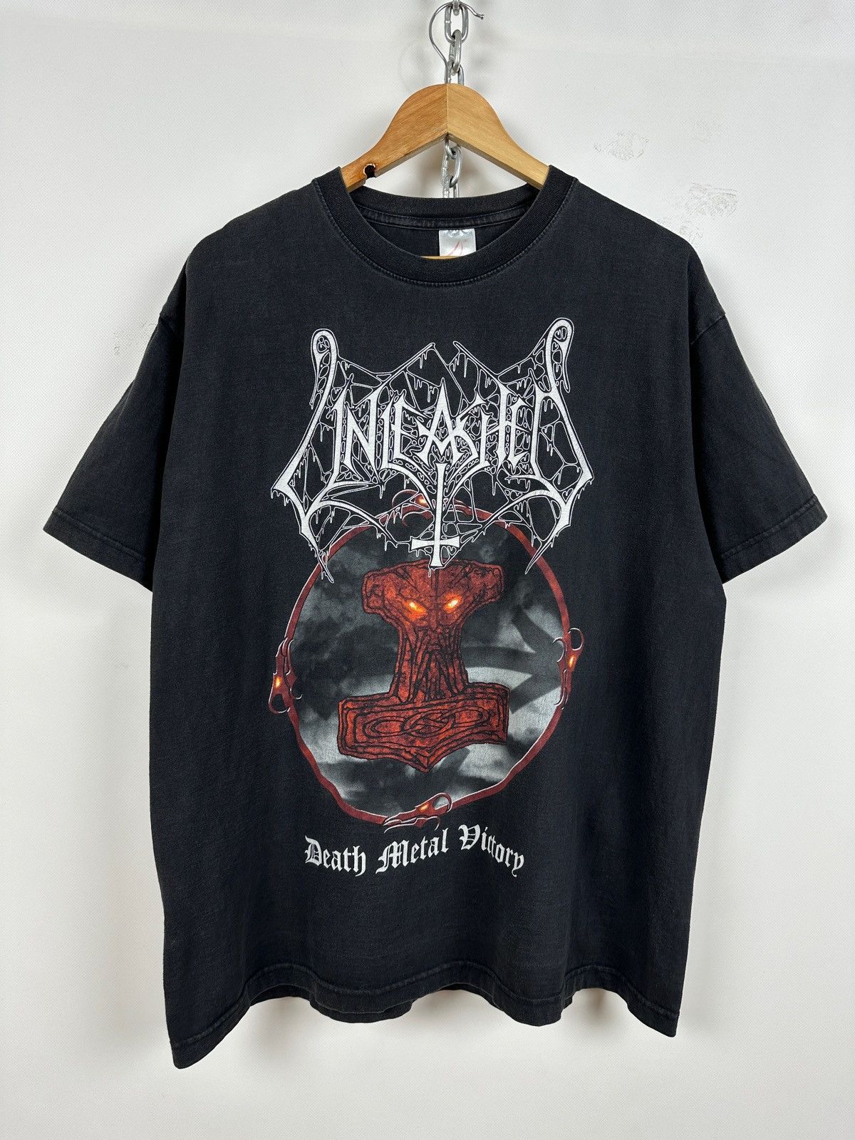 Band Tees 2005 Vintage Unleashed Death Metal Victory Band T-Shirt Size US XL / EU 56 / 4 - 1 Thumbnail