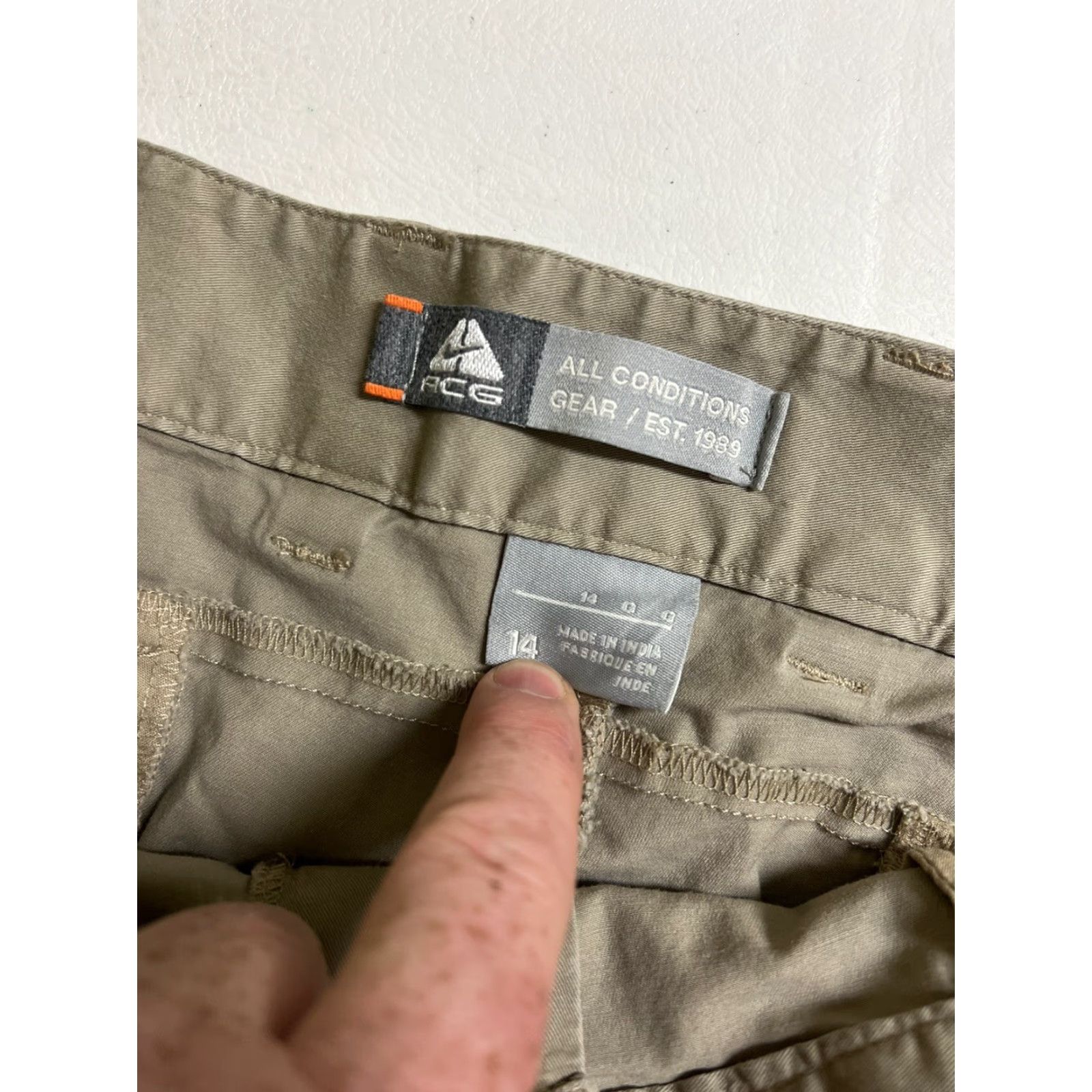 Nike ACG Nike ACG Shorts Womens 14 Flat Front Tan Cotton Blend Hiking Camping Outdoor Womens Size 36" / US 14 / IT 50 - 4 Thumbnail