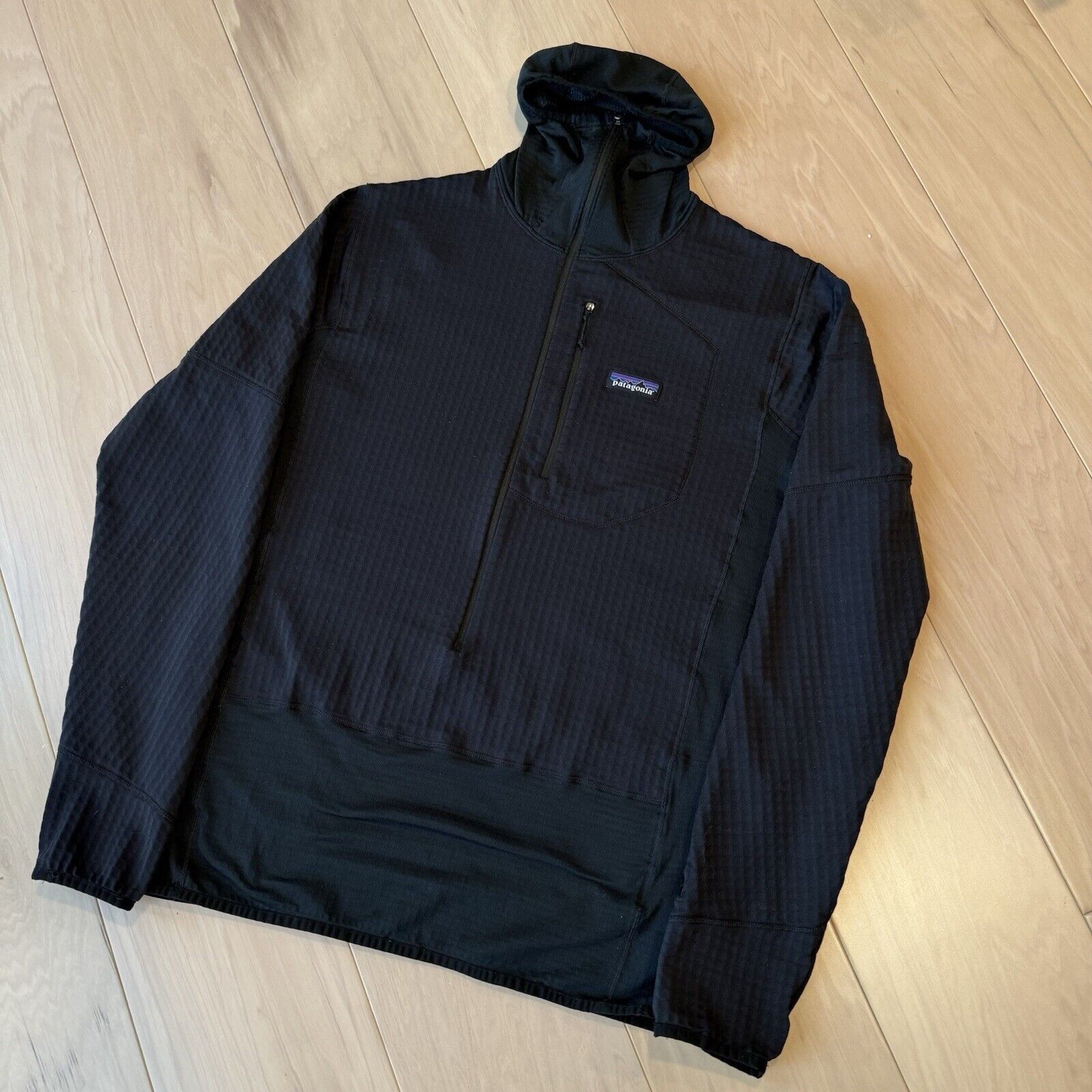 Patagonia Patagonia R1 1/2 Zip Fleece Pullover Hoody Black Lightweight Size US L / EU 52-54 / 3 - 10 Thumbnail