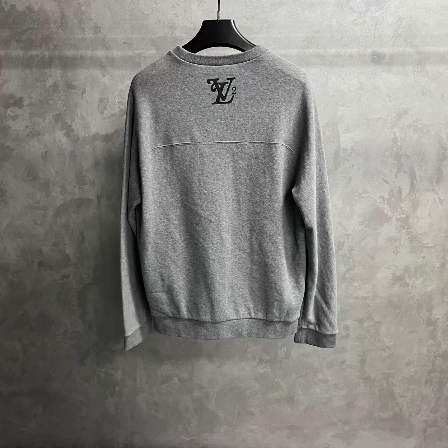 Louis Vuitton LV Gray Casual Sweatshirt L New With Tags Size US L / EU 52-54 / 3 - 2 Thumbnail