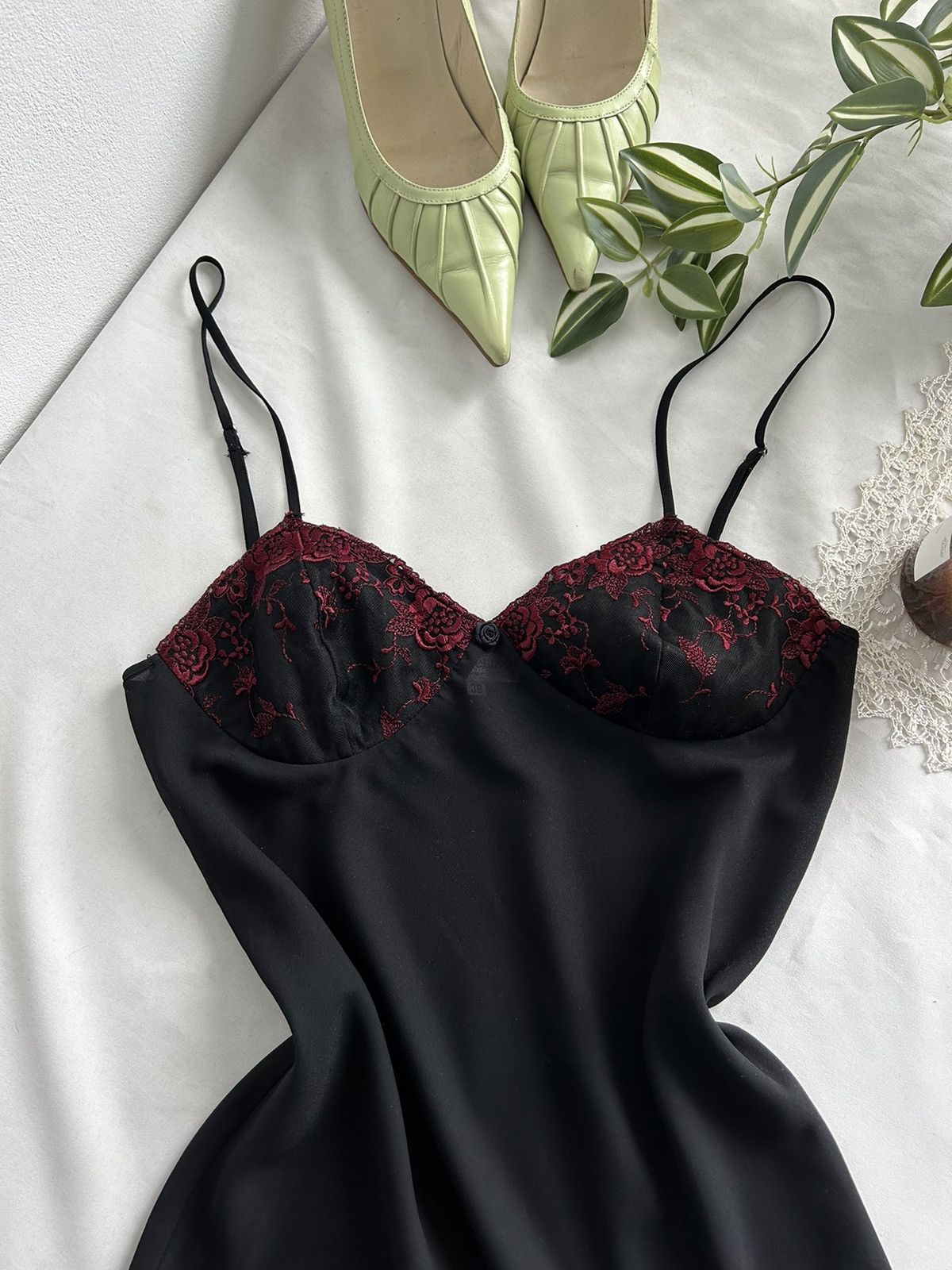 Vintage Vintage stunning nightwear lace dress with rose Size M / US 6-8 / IT 42-44 - 5 Thumbnail