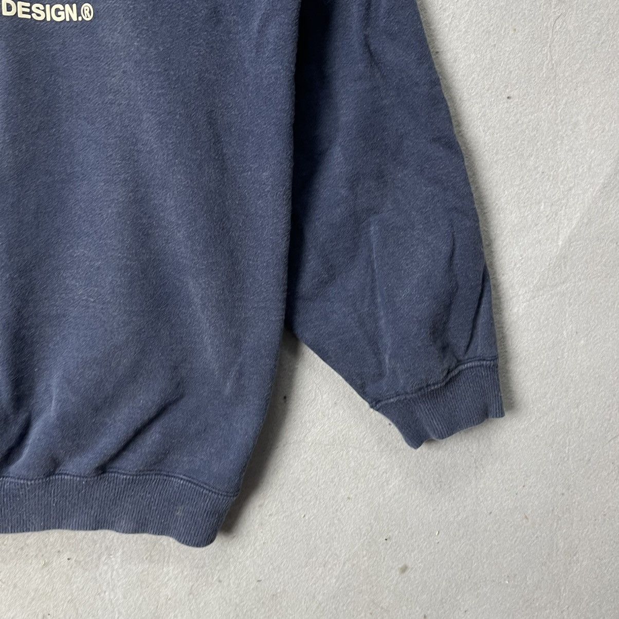 Japanese Brand Vintage Sea Dog International Beach People Sweatshirt Size US XL / EU 56 / 4 - 5 Thumbnail