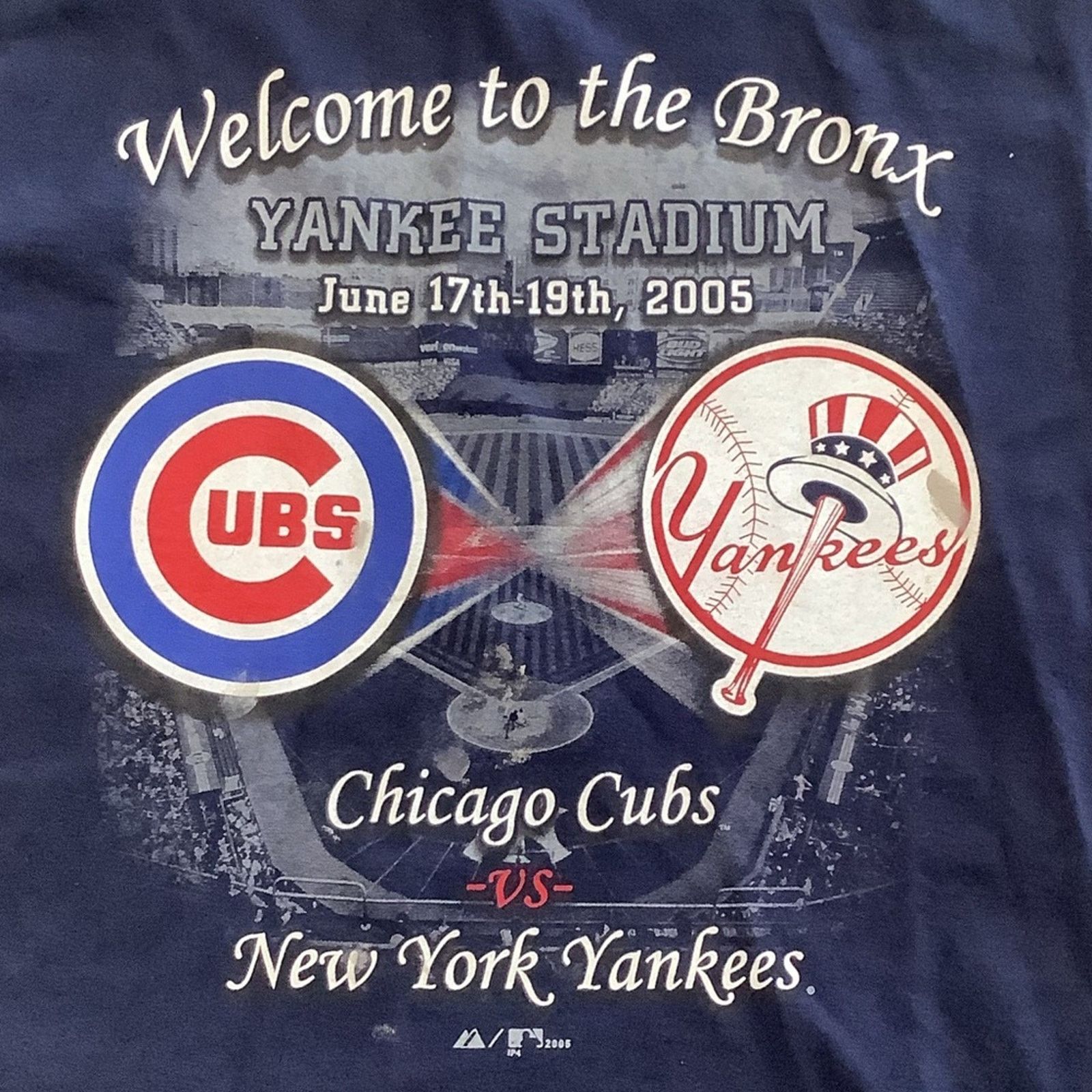 Majestic 2005 Chicago cubs versus New York Yankees baseball T-shirt Size US XL / EU 56 / 4 - 2 Thumbnail