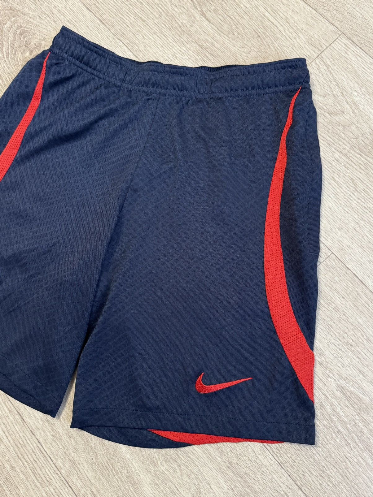 Nike 🔷Nike FC Barcelona 2022/23 Soccer Shorts🔷 Size US 32 / EU 48 - 3 Thumbnail
