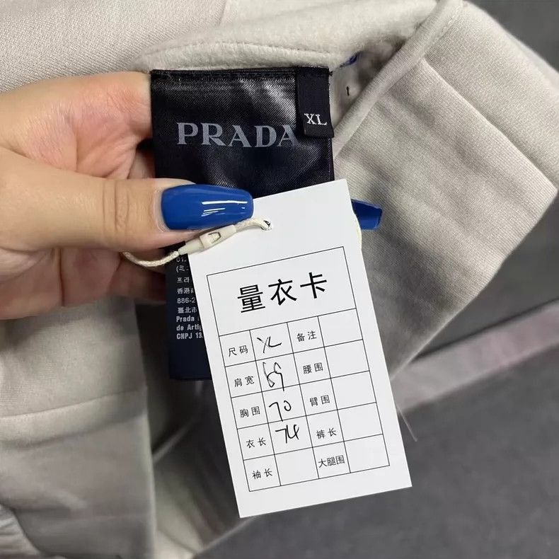 Prada Prada White Hoodie with Logo Embroidery -2505 Size US XL / EU 56 / 4 - 4 Thumbnail