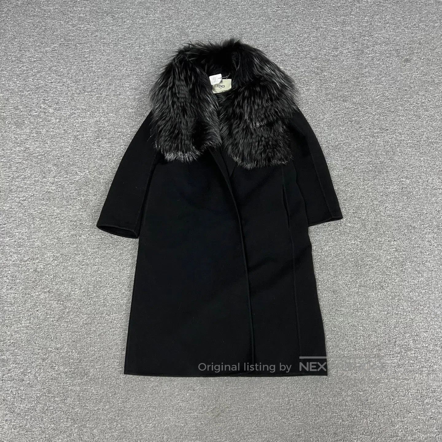 Fendi Fendi Black Fox Fur Collar Cashmere Coat. Size S / US 4 / IT 40 - 1 Thumbnail