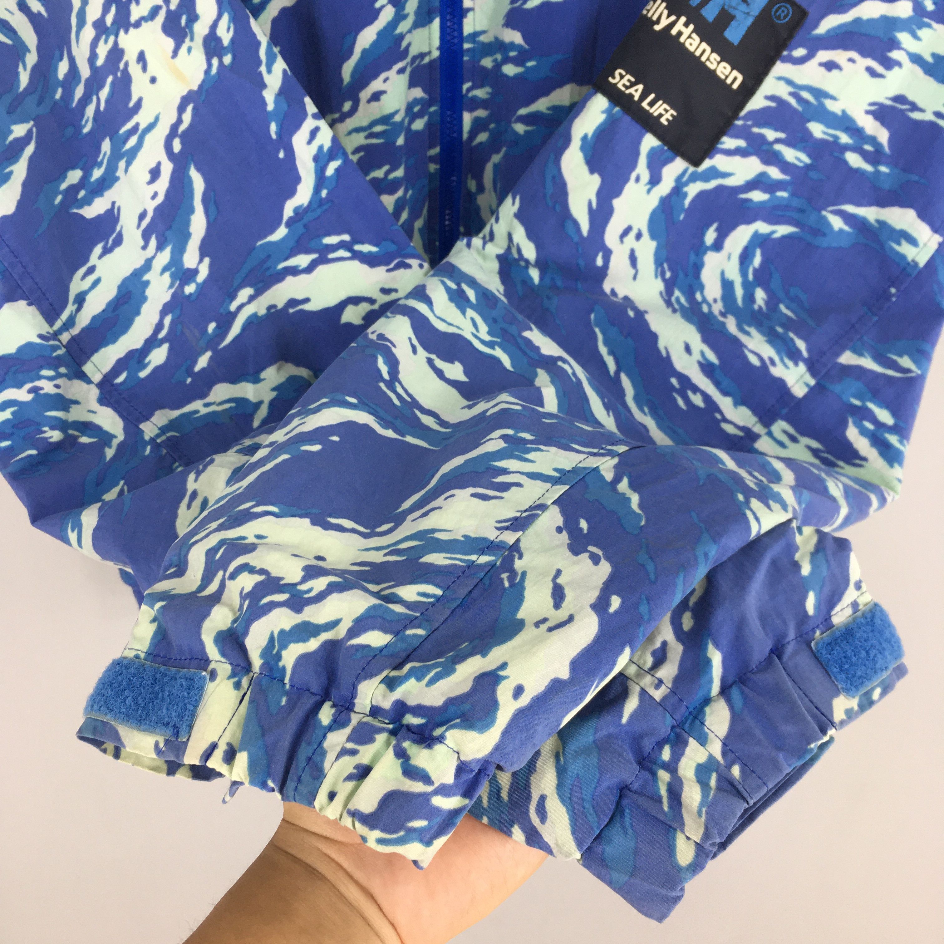 Helly Hansen Helly Hansen Sea Life Abstract Windbreaker Jacket Large Size US L / EU 52-54 / 3 - 4 Thumbnail