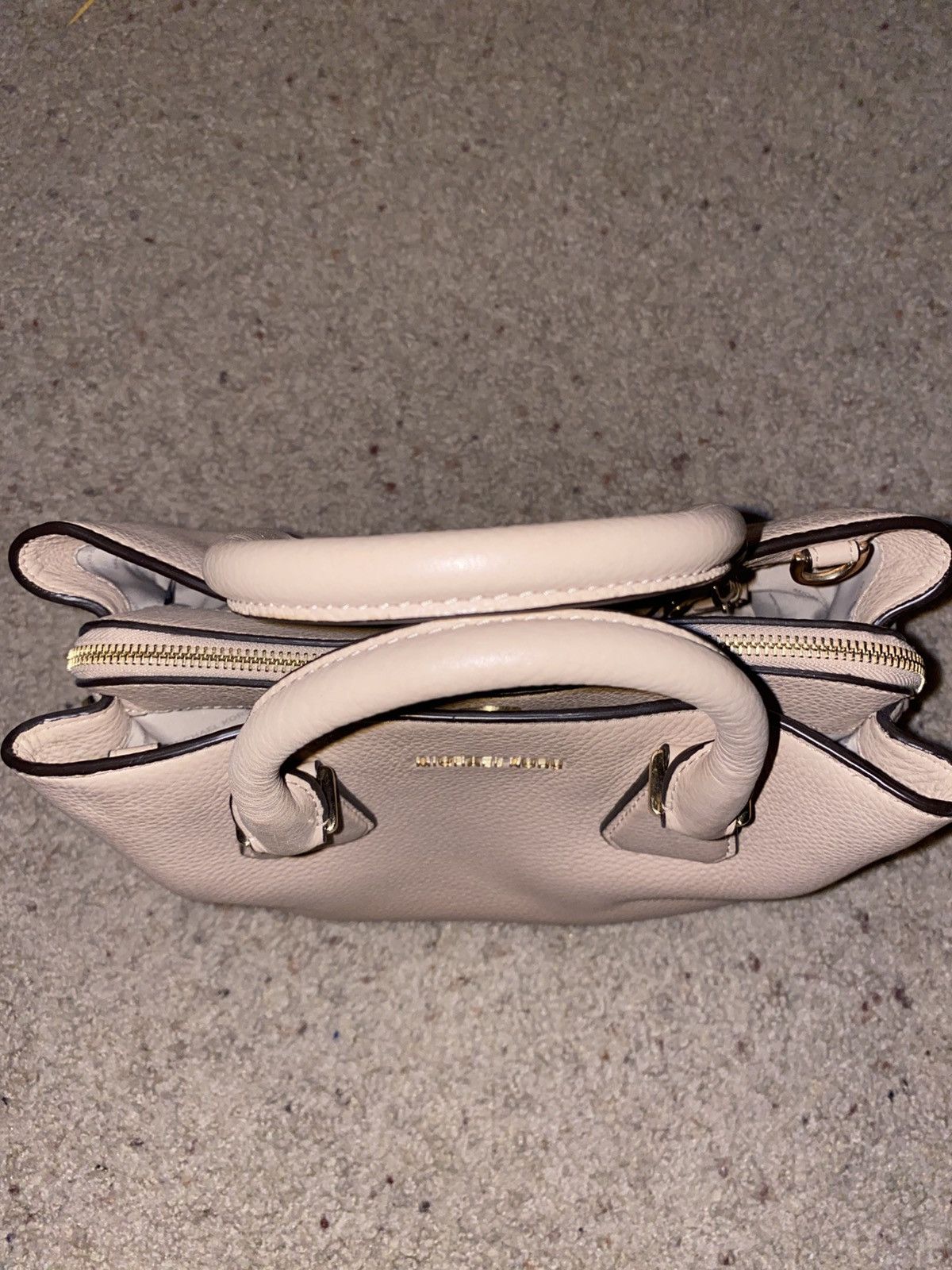 Michael Kors Michael Kors Blush Pink Purse With Gold Hardware Size ONE SIZE - 12 Thumbnail