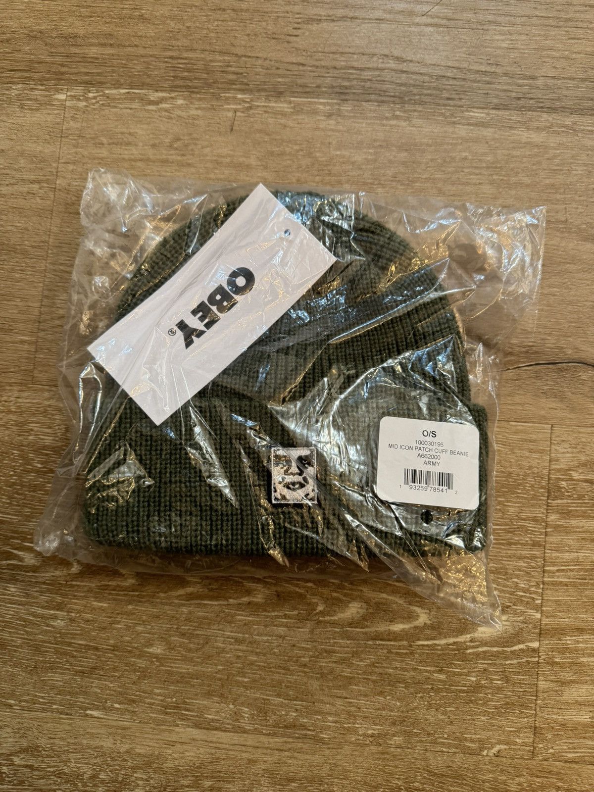 Obey × Shepard Fairey OBEY POSSE RIB KNIT ANDRE PATCH BEANIE OLIVE GREEN Size ONE SIZE - 1 Thumbnail