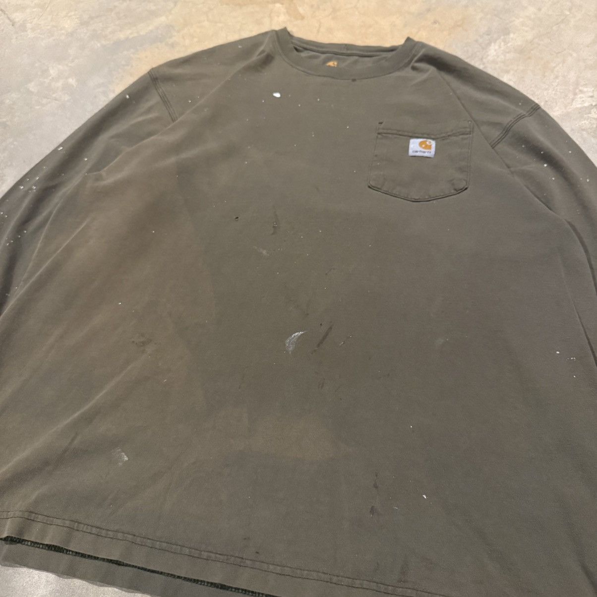 Carhartt 2000s Carhartt Faded Distressed Paint Splatter Tee ERD Olive Size US XL / EU 56 / 4 - 3 Thumbnail