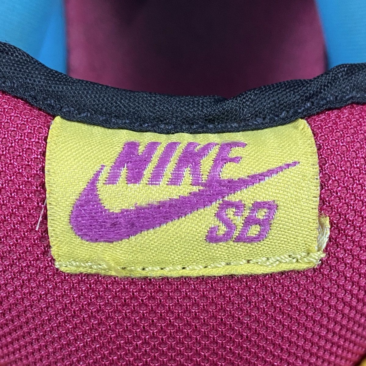 Nike SB Dunk Low Ms. Pacman 2008 Size US 8 / EU 41 - 10 Thumbnail