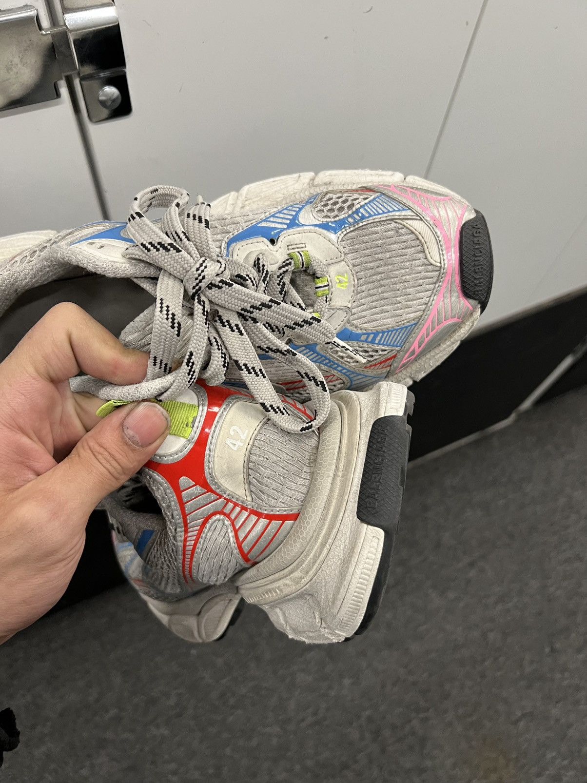 Balenciaga 2023 Balenciaga Wmns 3XL Sneaker 'Worn-Out - White Blue Red' Size US 9 / EU 42 - 9 Thumbnail