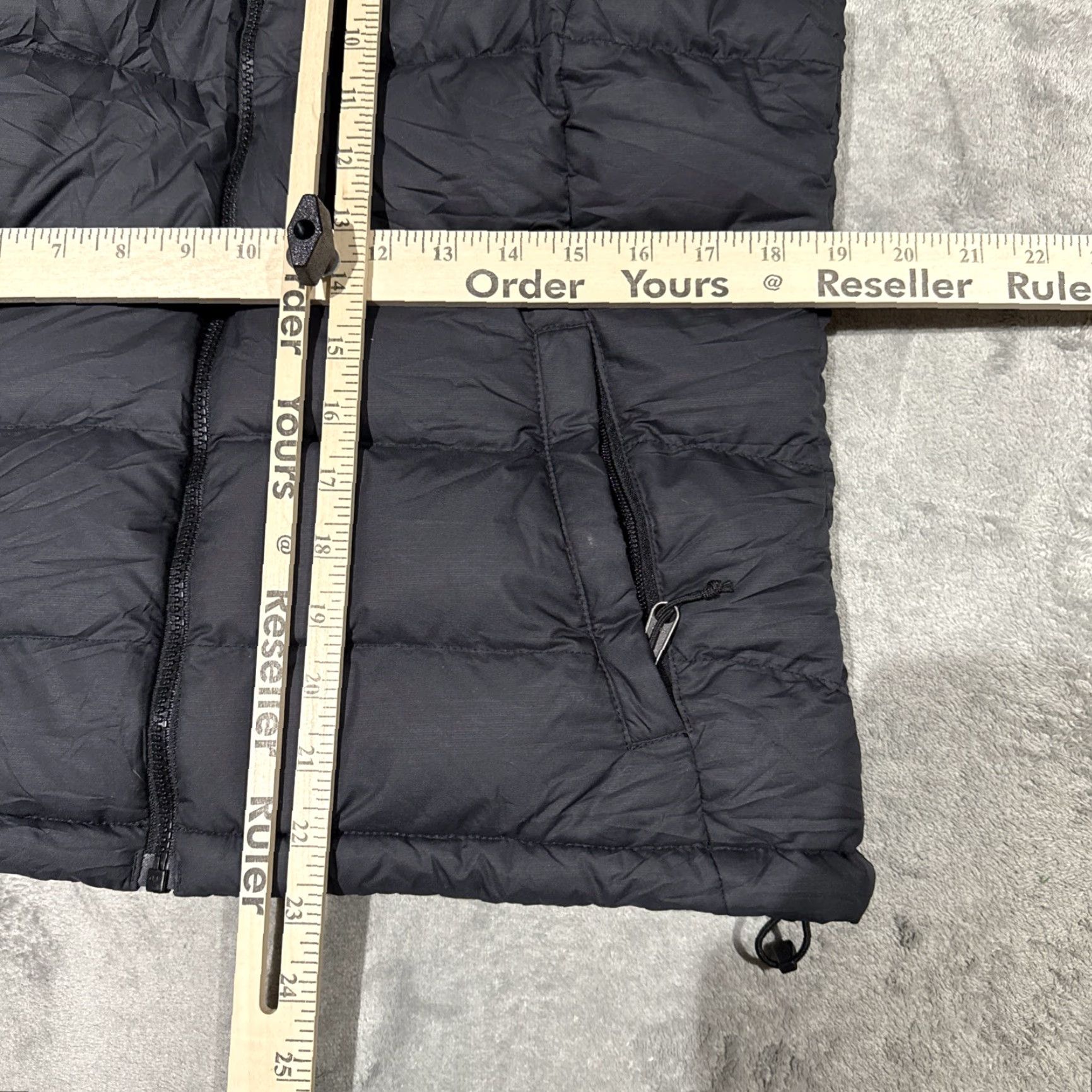 The North Face VINTAGE? No. The North Face 700 Goose Down Puffer Vest Women’s Medium Black Size M / US 6-8 / IT 42-44 - 6 Thumbnail
