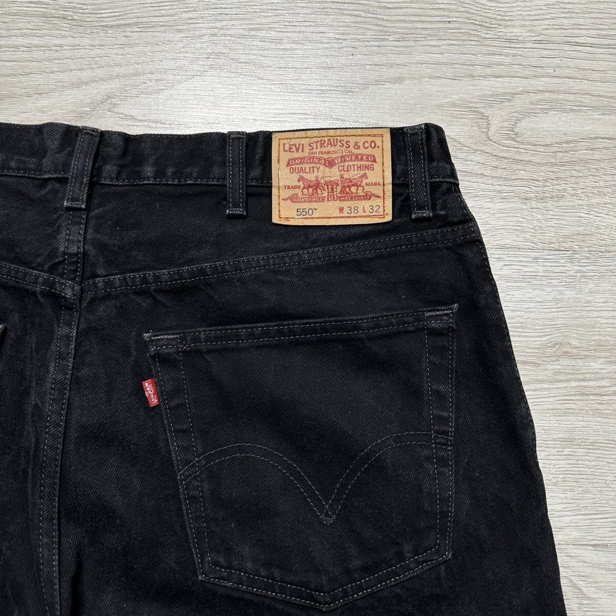 Levi's Vintage Levi’s jeans 550 Size 38/32 Size US 38 / EU 54 - 4 Thumbnail